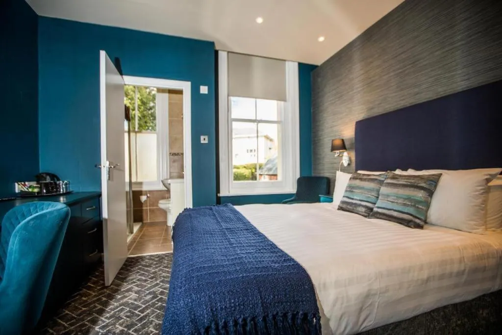 Bedroom, Bed in No 5 Bournemouth