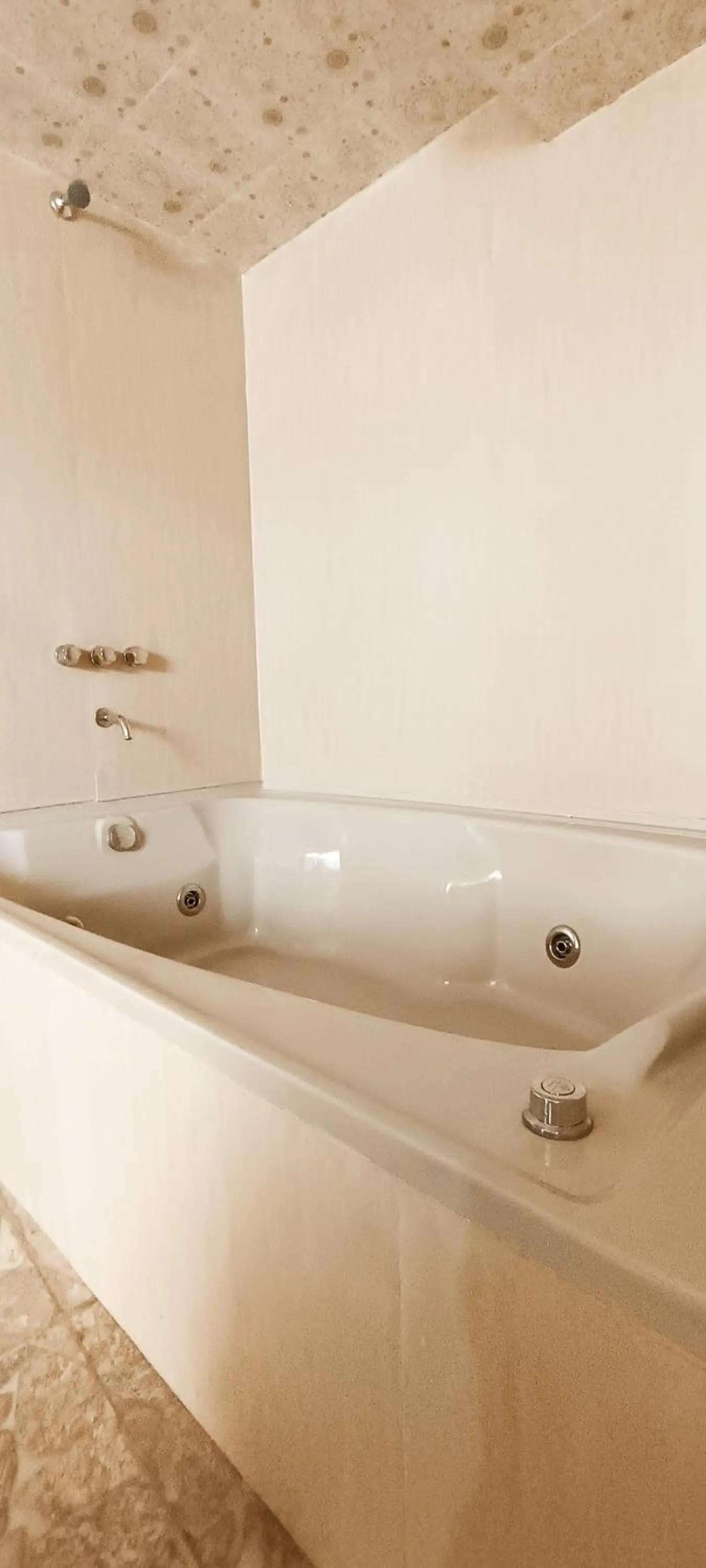 Hot Tub in Hotel Gran Aurum