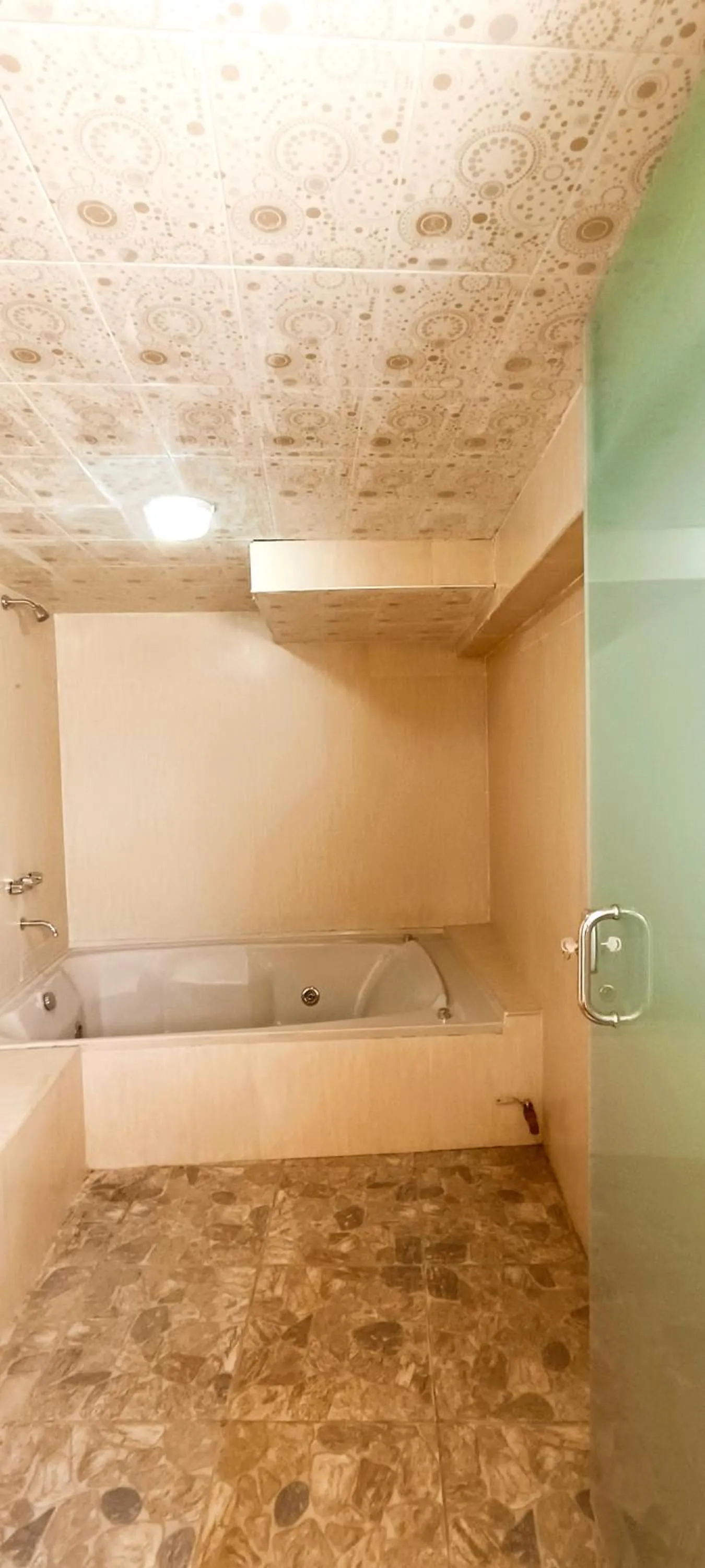 Hot Tub in Hotel Gran Aurum