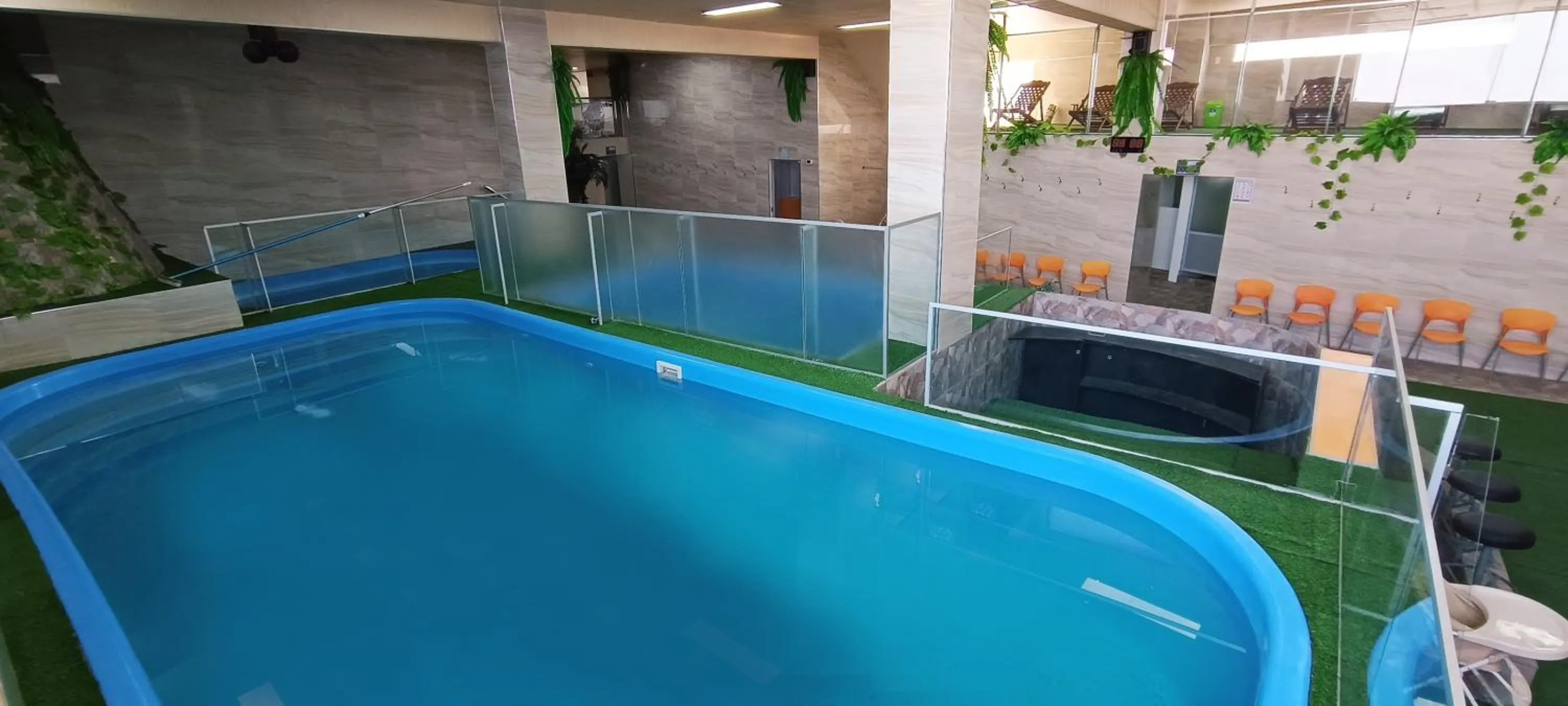 Swimming pool in Hotel Gran Aurum