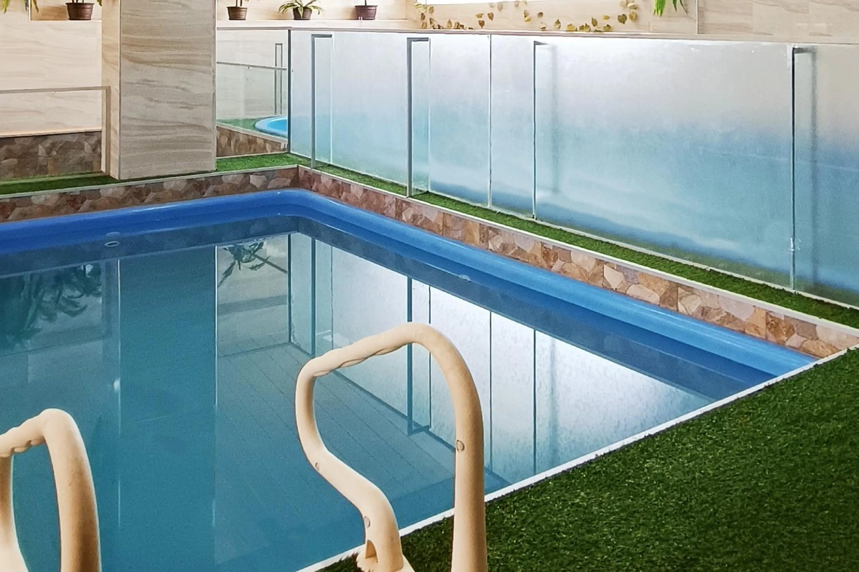 Swimming pool in Hotel Gran Aurum