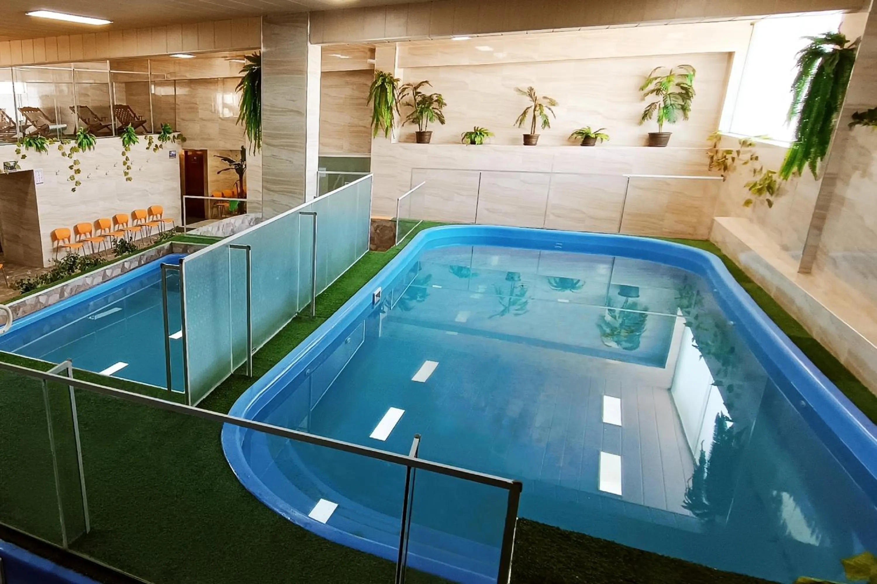 Swimming pool in Hotel Gran Aurum