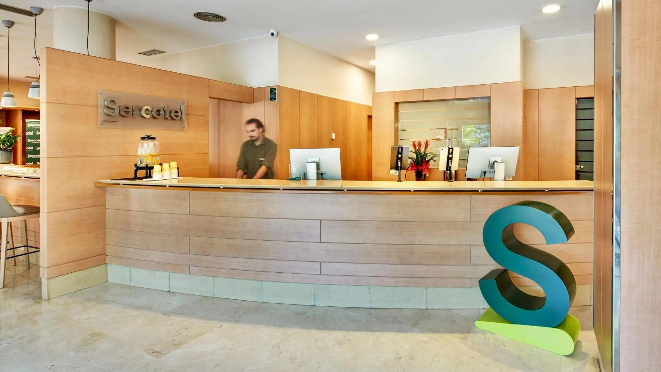 Lobby or reception in Sercotel Porta Barcelona
