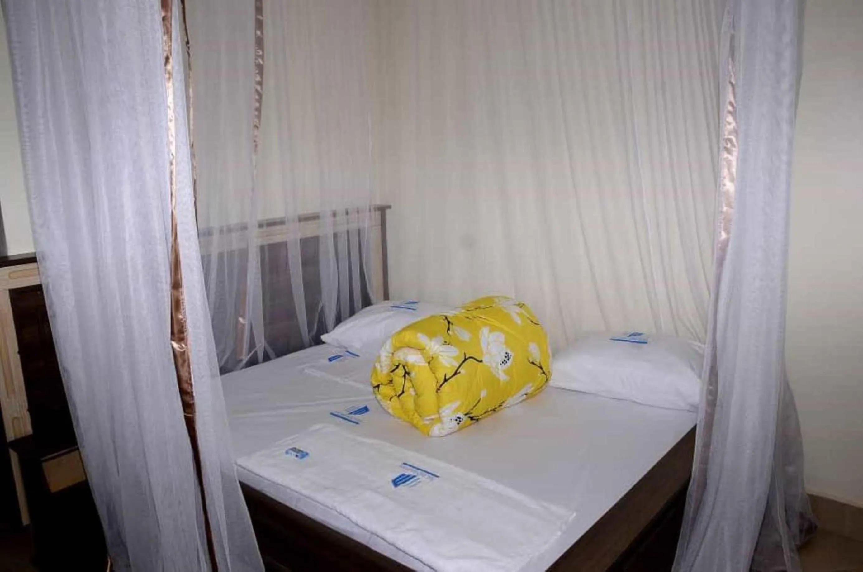 Bed in Mujjo Hotel Kajjansi