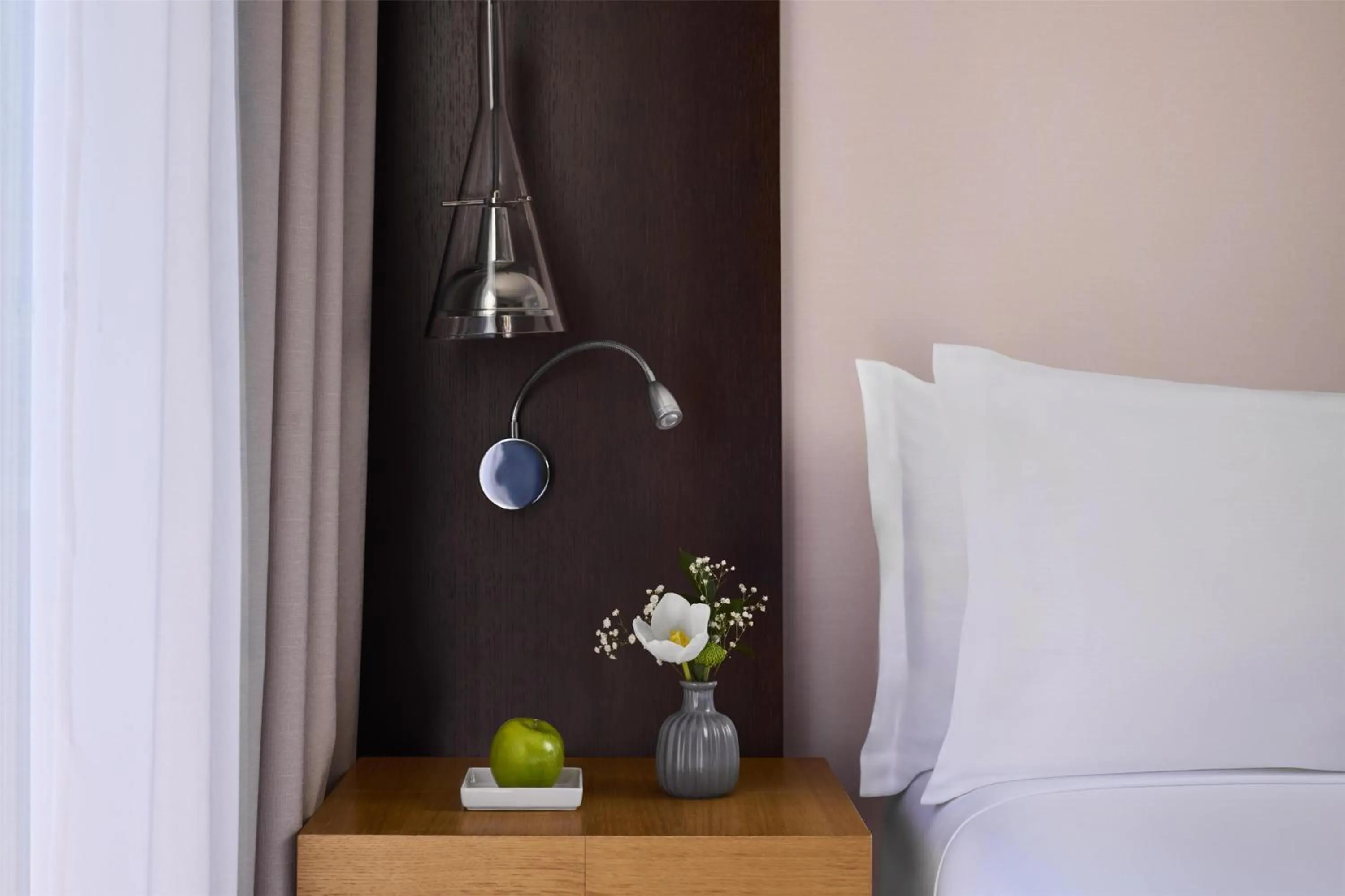 Bedroom, Bed in NH Barcelona Stadium