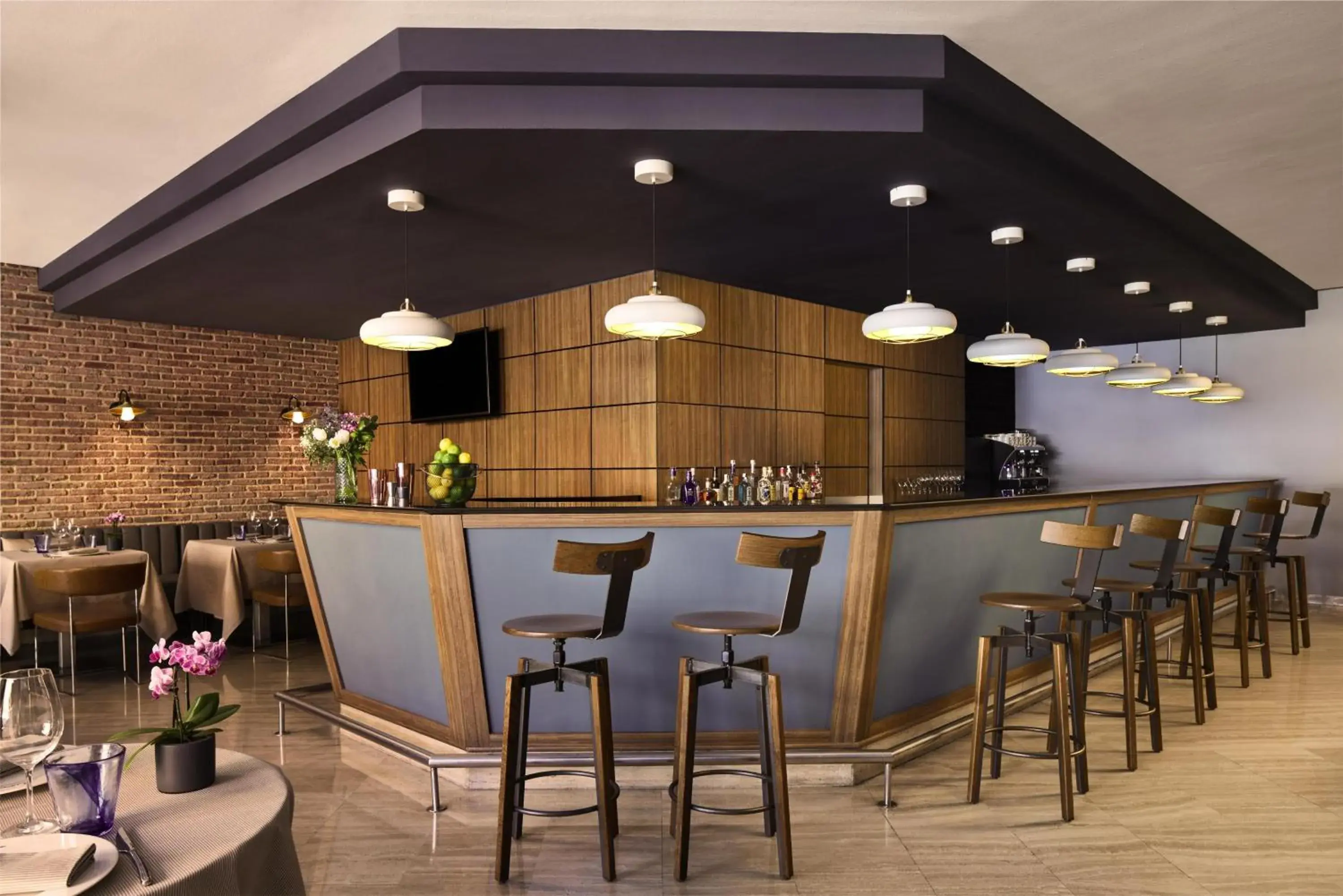 Lounge or bar in NH Barcelona Stadium Lounge or bar in NH Barcelona Stadium