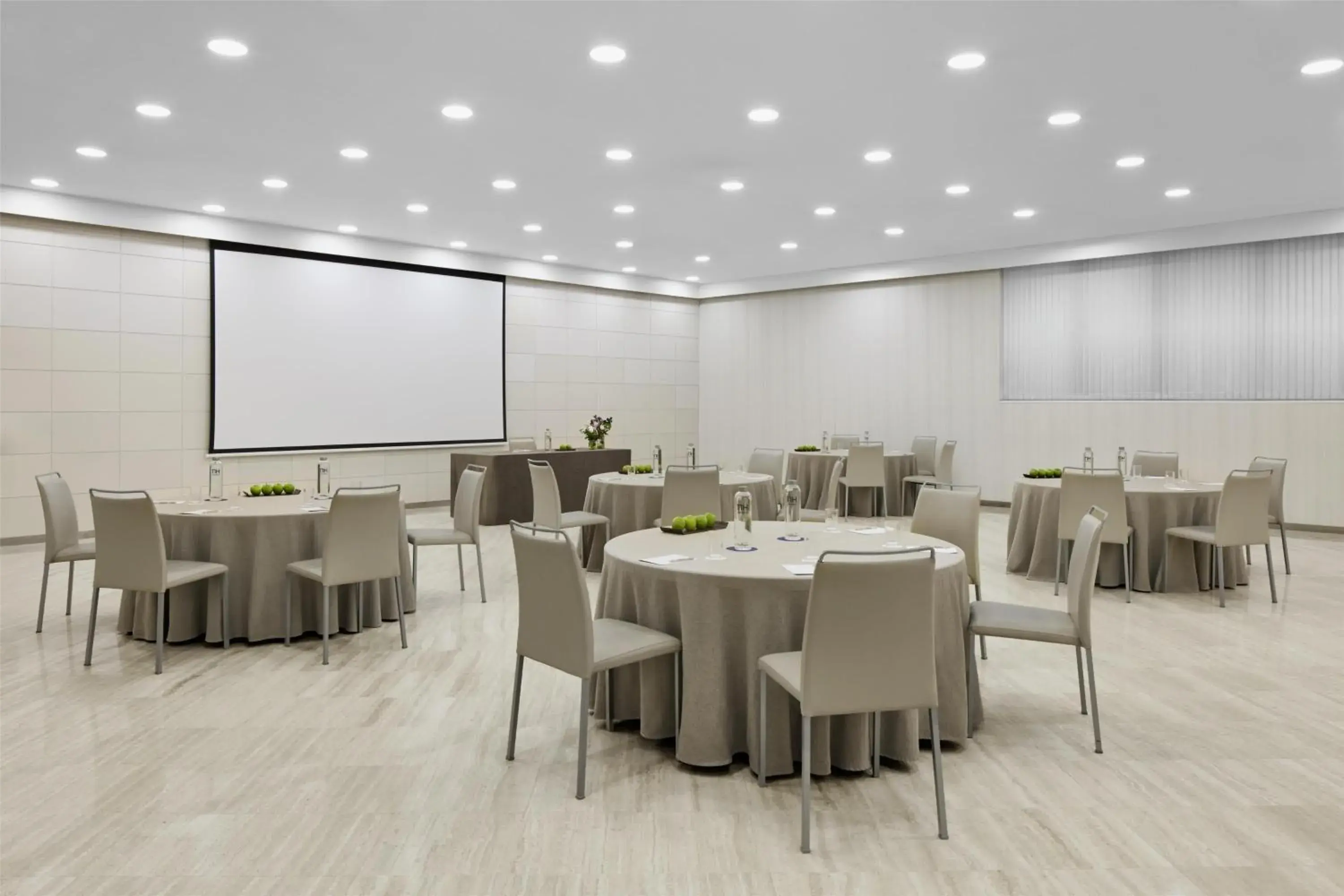 Spa and wellness centre/facilities in NH Barcelona Stadium Spa and wellness centre/facilities in NH Barcelona Stadium