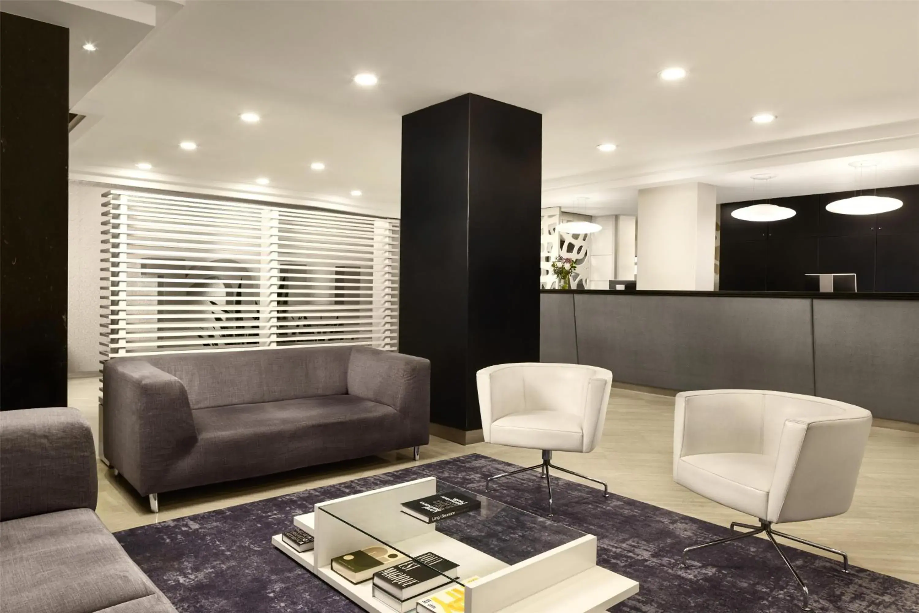 Lobby or reception in NH Barcelona Stadium Lobby or reception in NH Barcelona Stadium