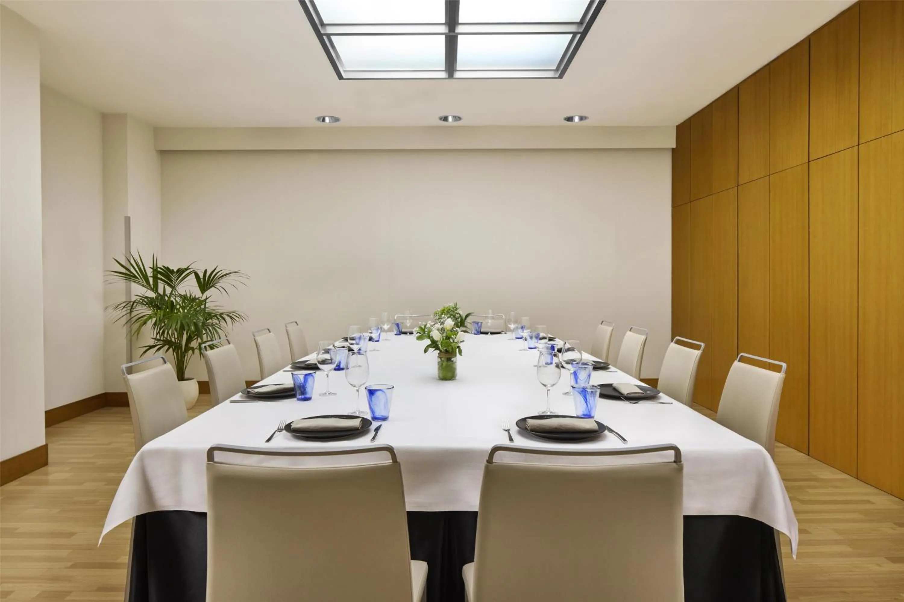 Restaurant/places to eat in NH Barcelona Stadium