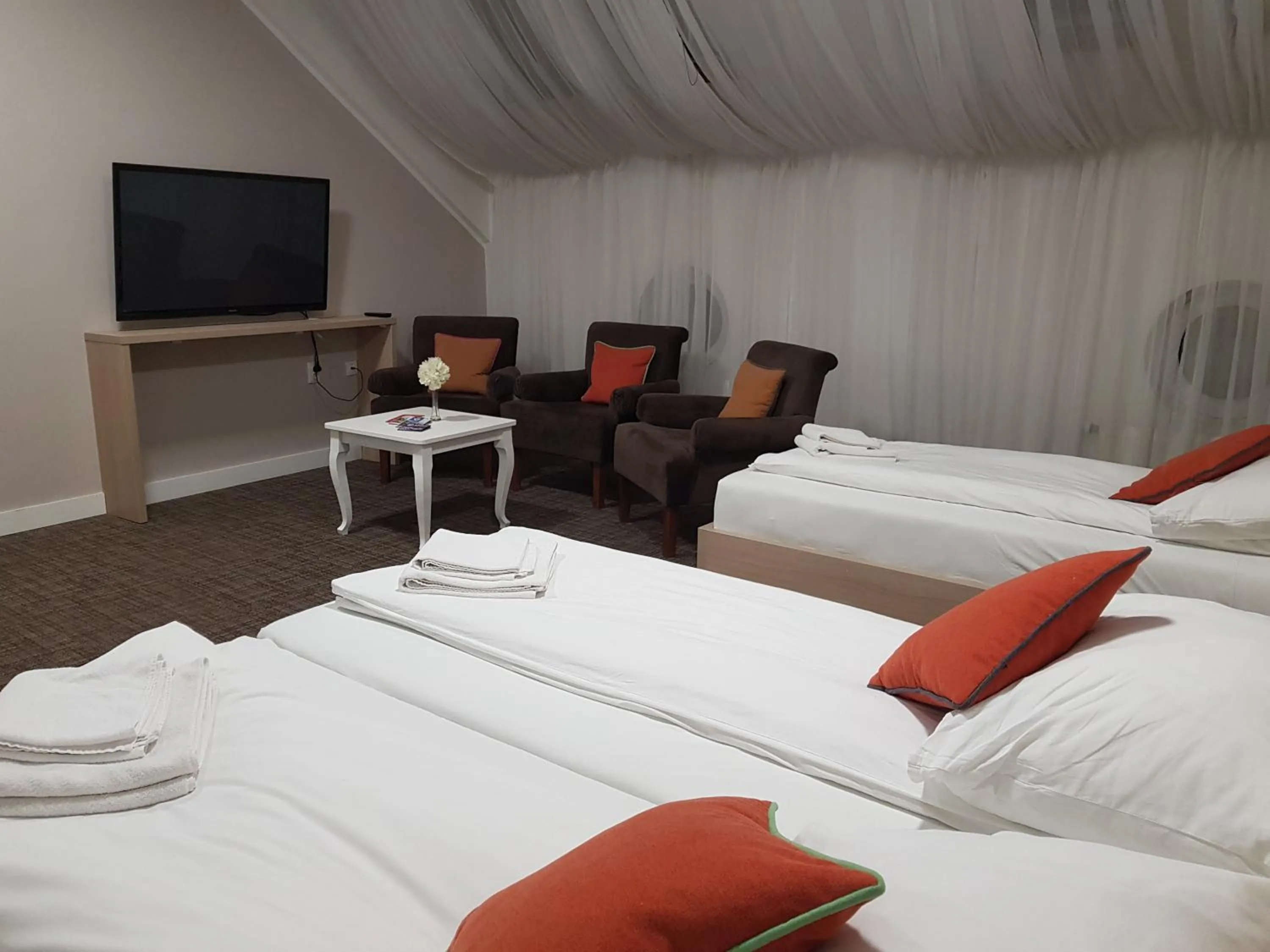 Bedroom, Bed in Hotel Story