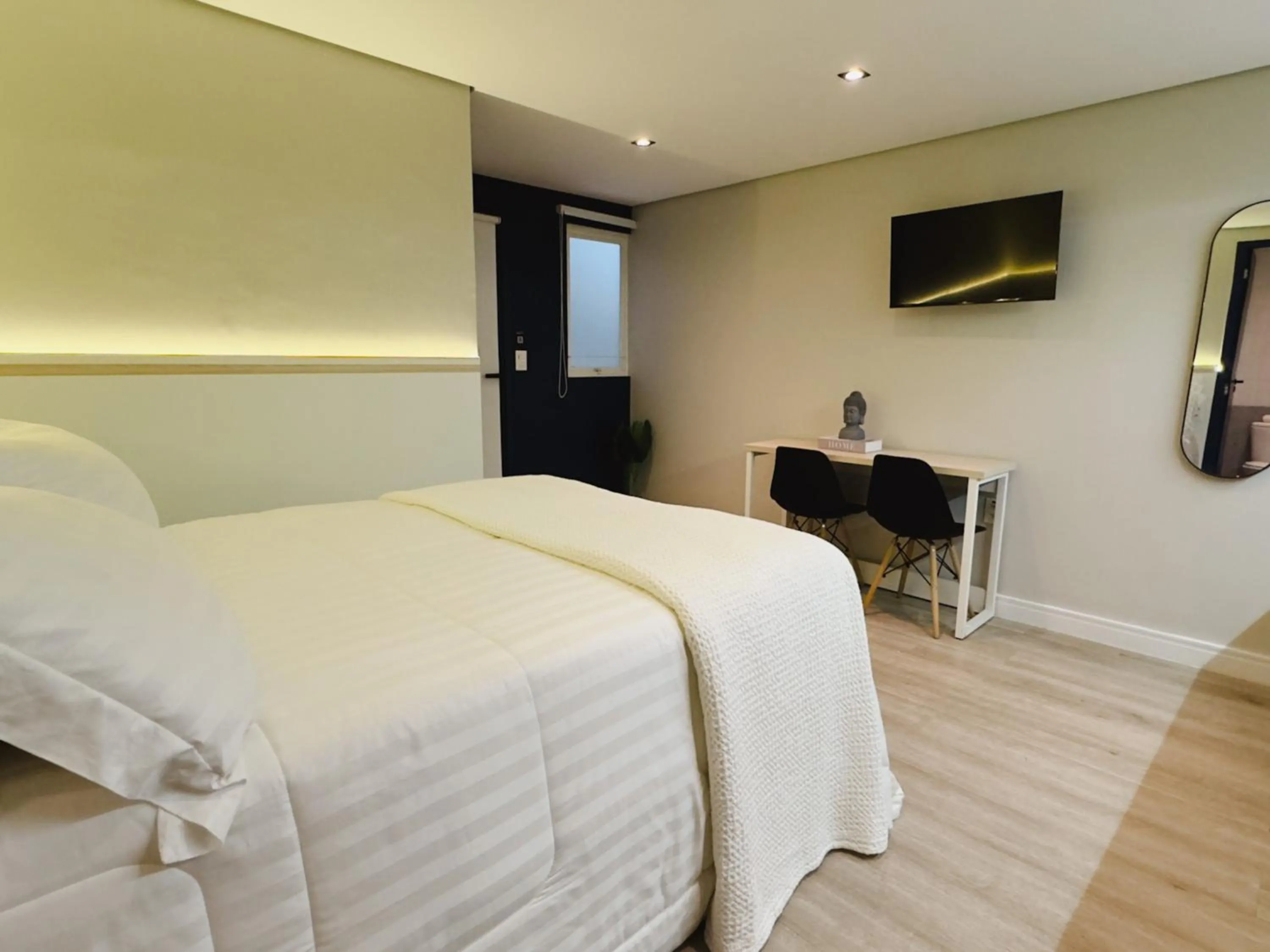 Photo of the whole room, Bed in Apê Paulista Alameda Santos