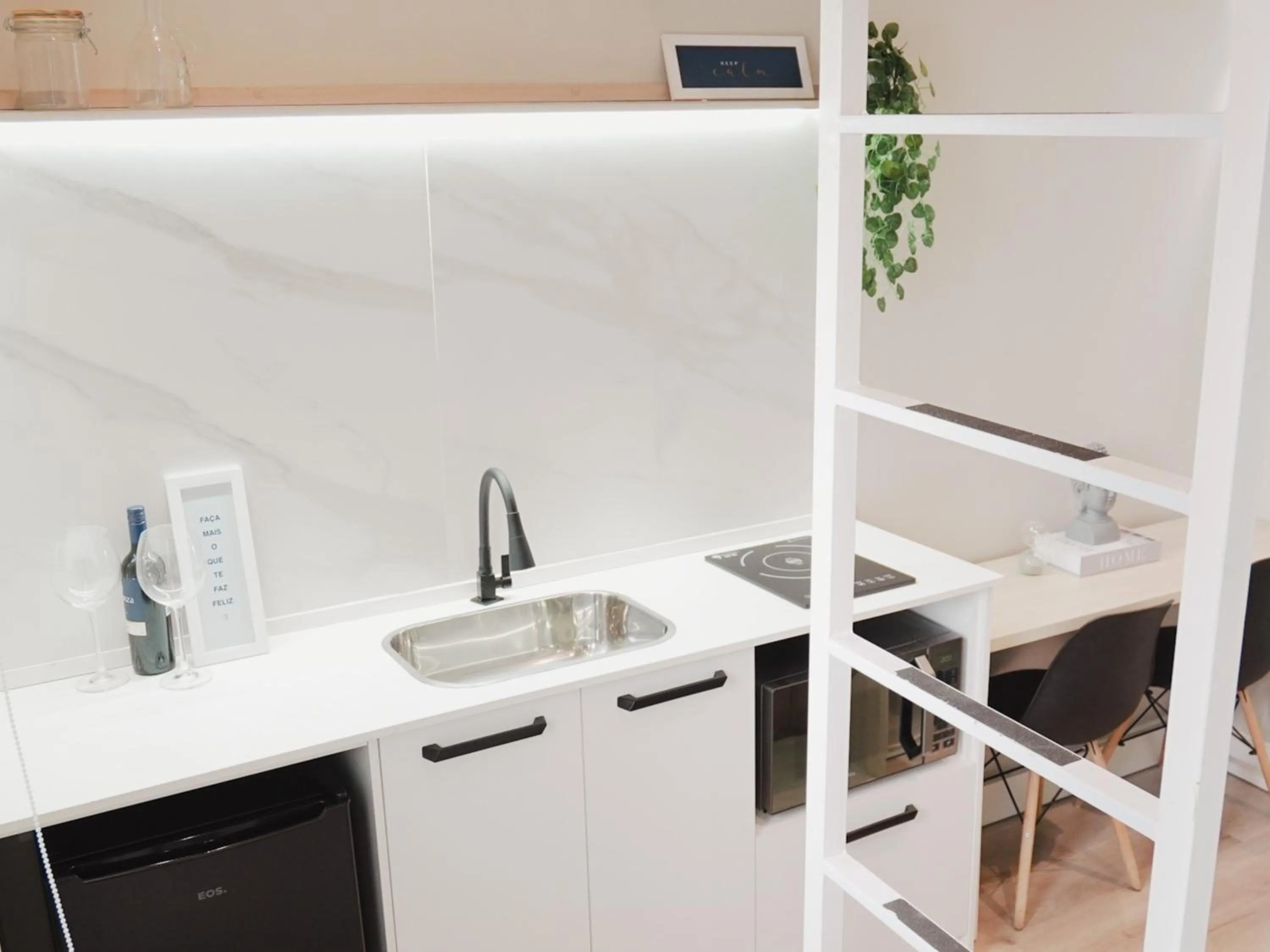 Kitchen or kitchenette in Apê Paulista Alameda Santos