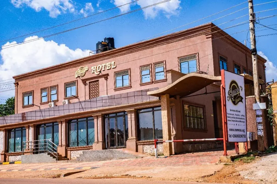 Romeos Hotel Romeos Hotel