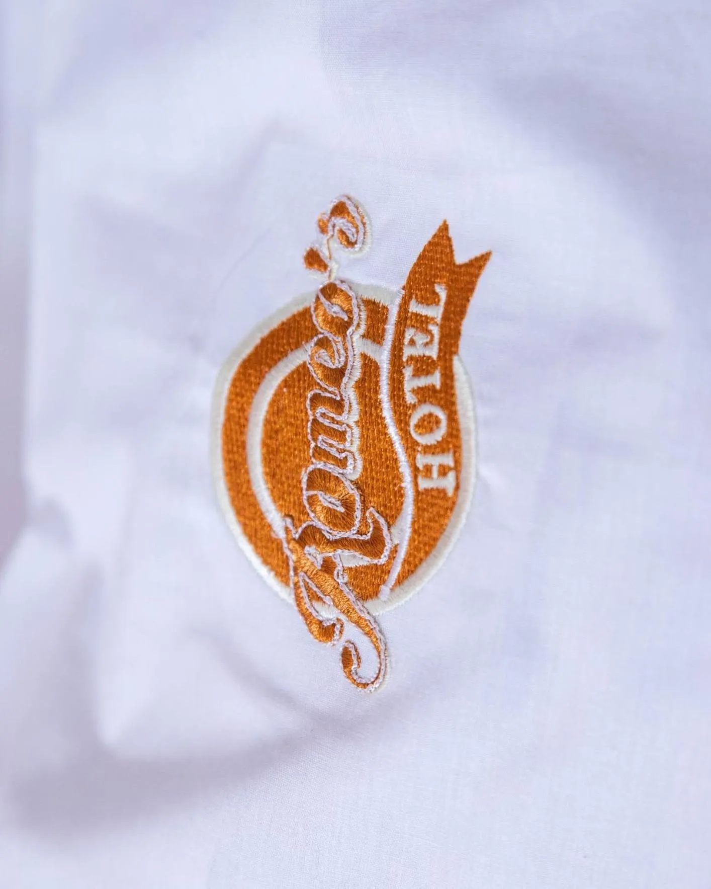 Logo/Certificate/Sign in Romeos Hotel