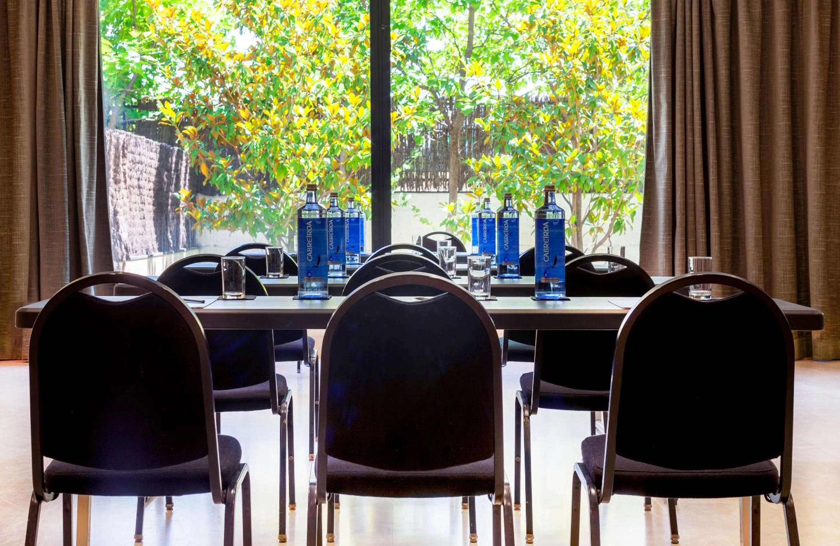 Business facilities, Restaurant/Places to Eat in NH San Sebastian de los Reyes