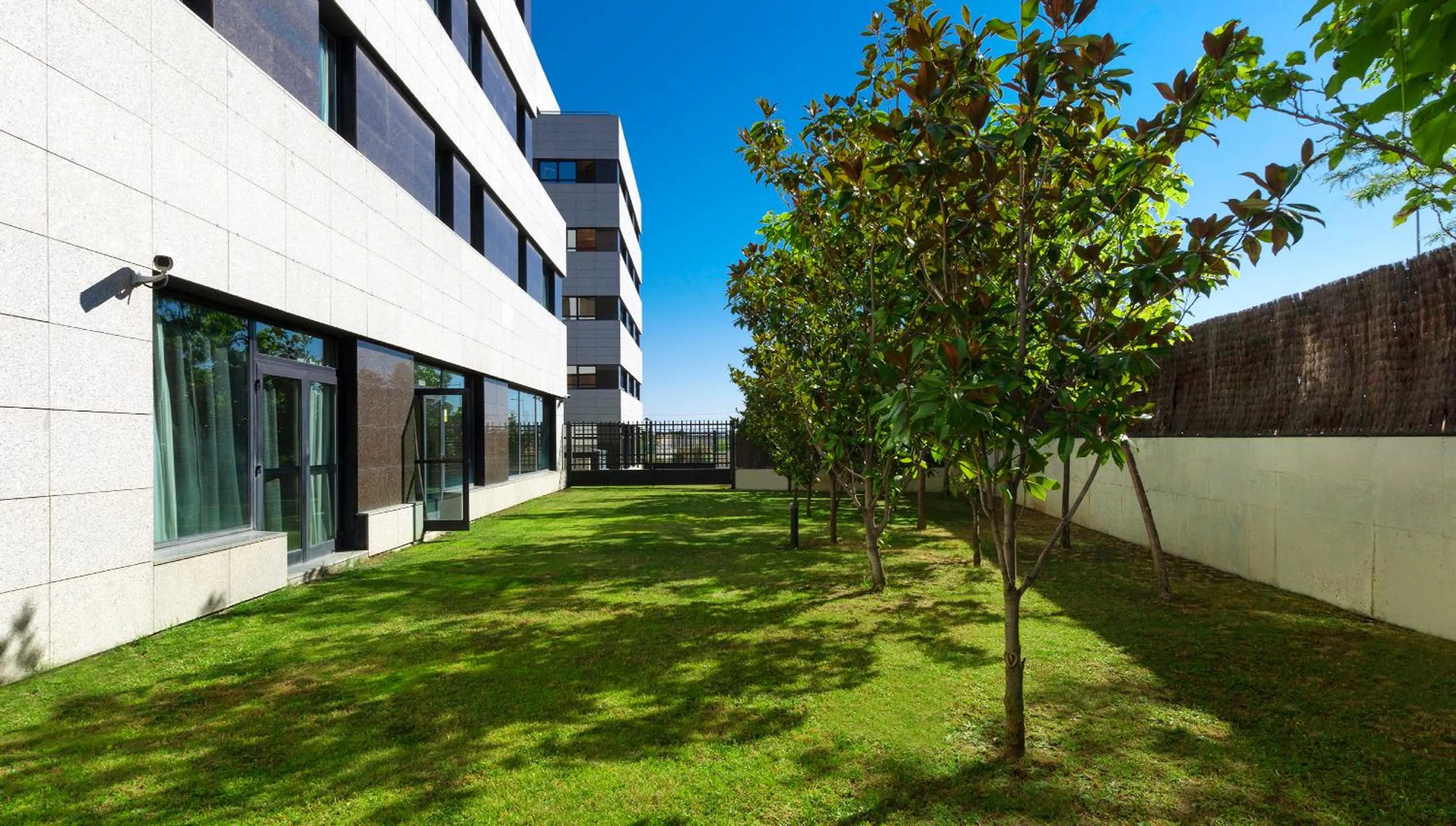 Garden, Property Building in NH San Sebastian de los Reyes