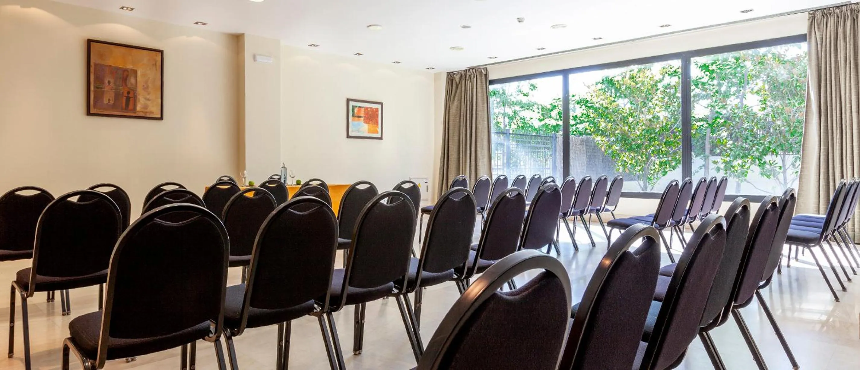 Business facilities in NH San Sebastian de los Reyes