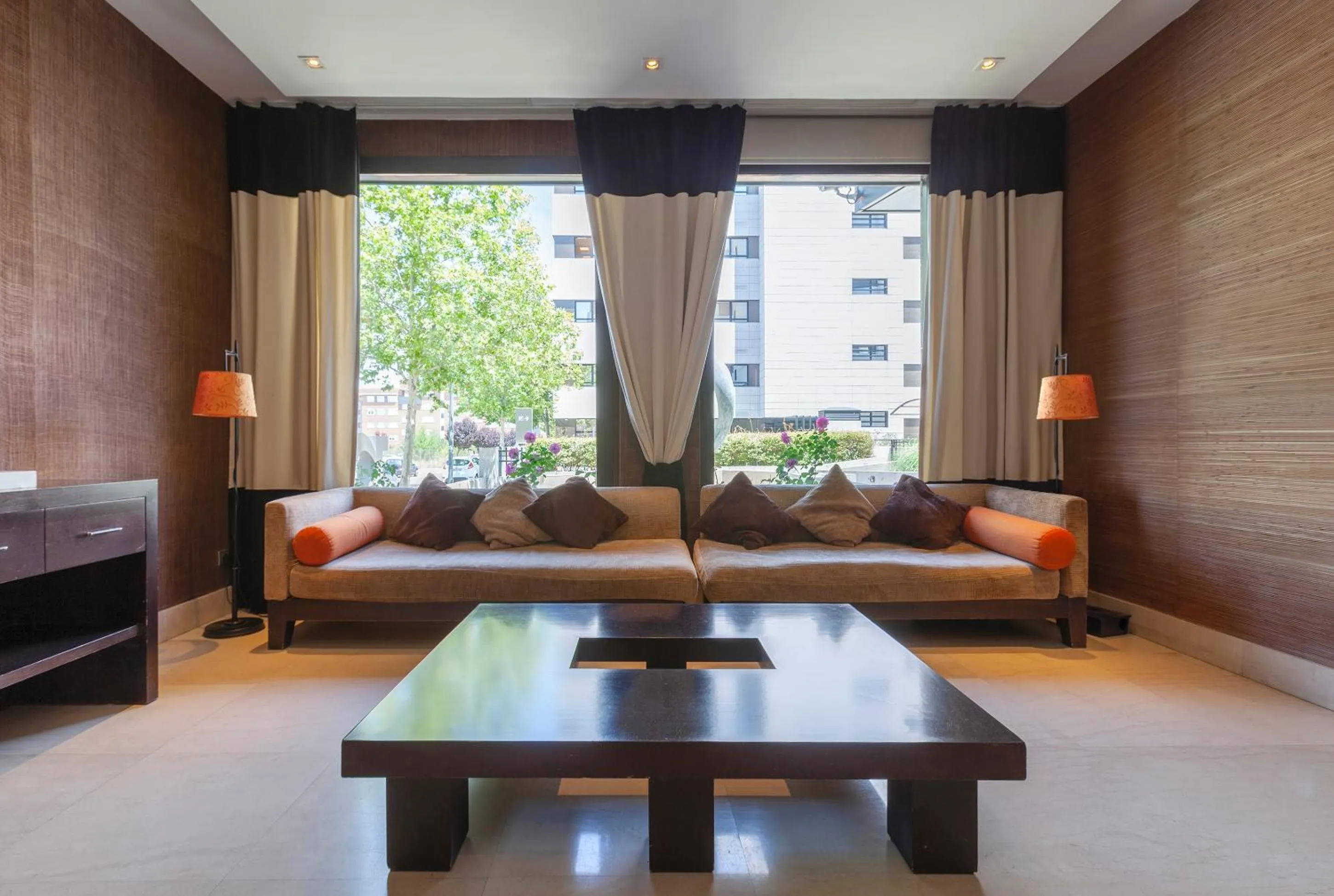 Lobby or reception, Seating Area in NH San Sebastian de los Reyes