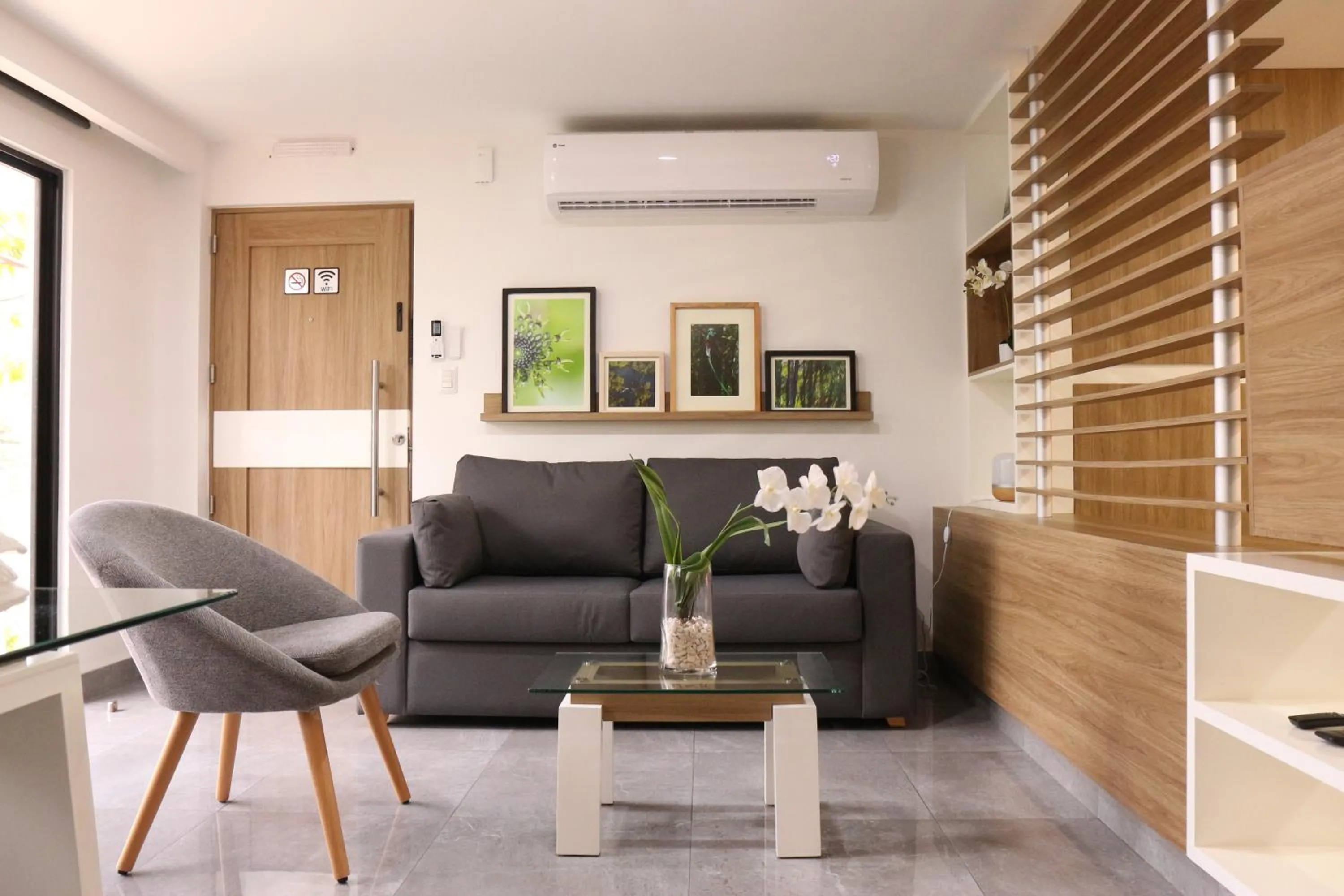 Living room in The Lu'um House