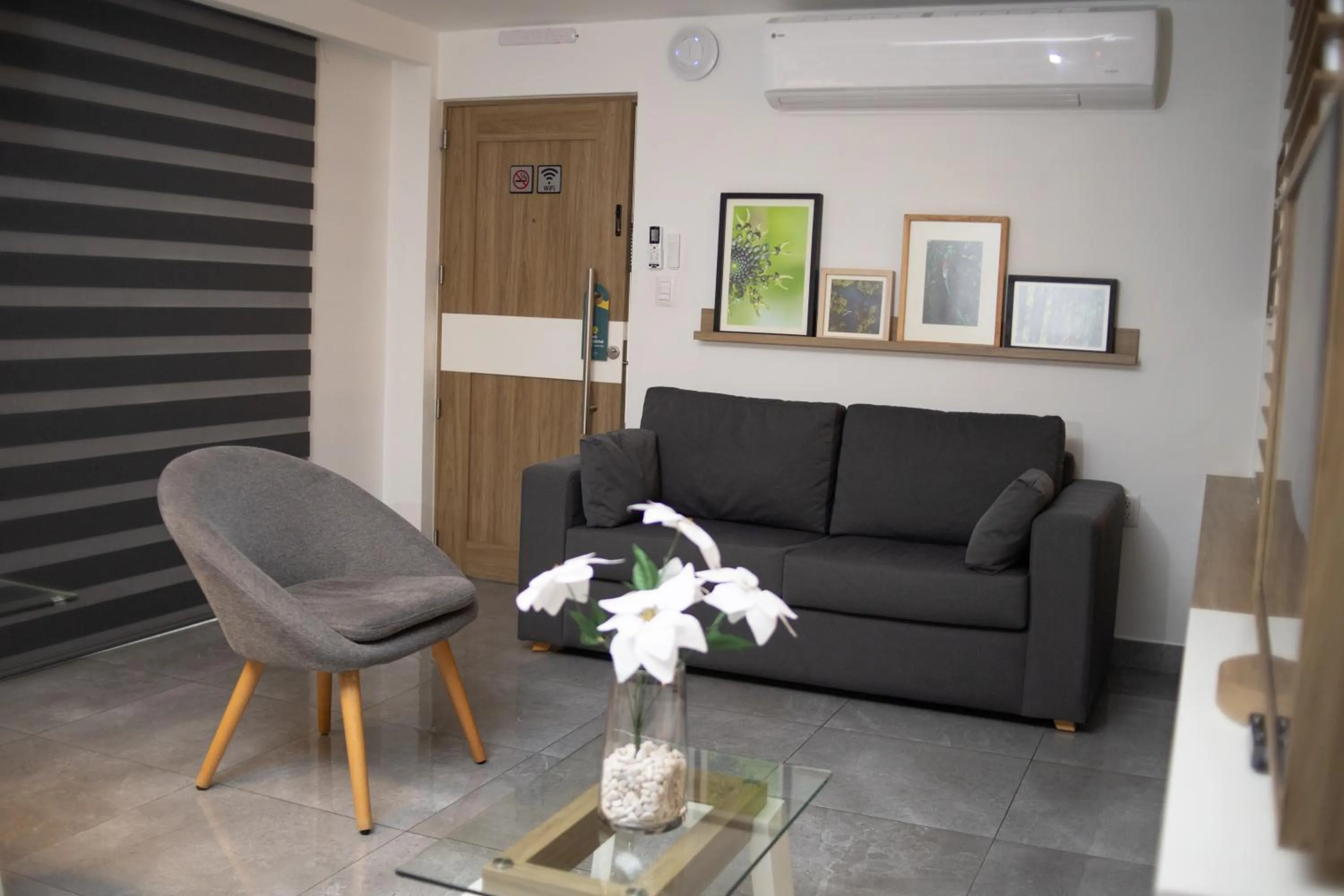 Living room in The Lu'um House