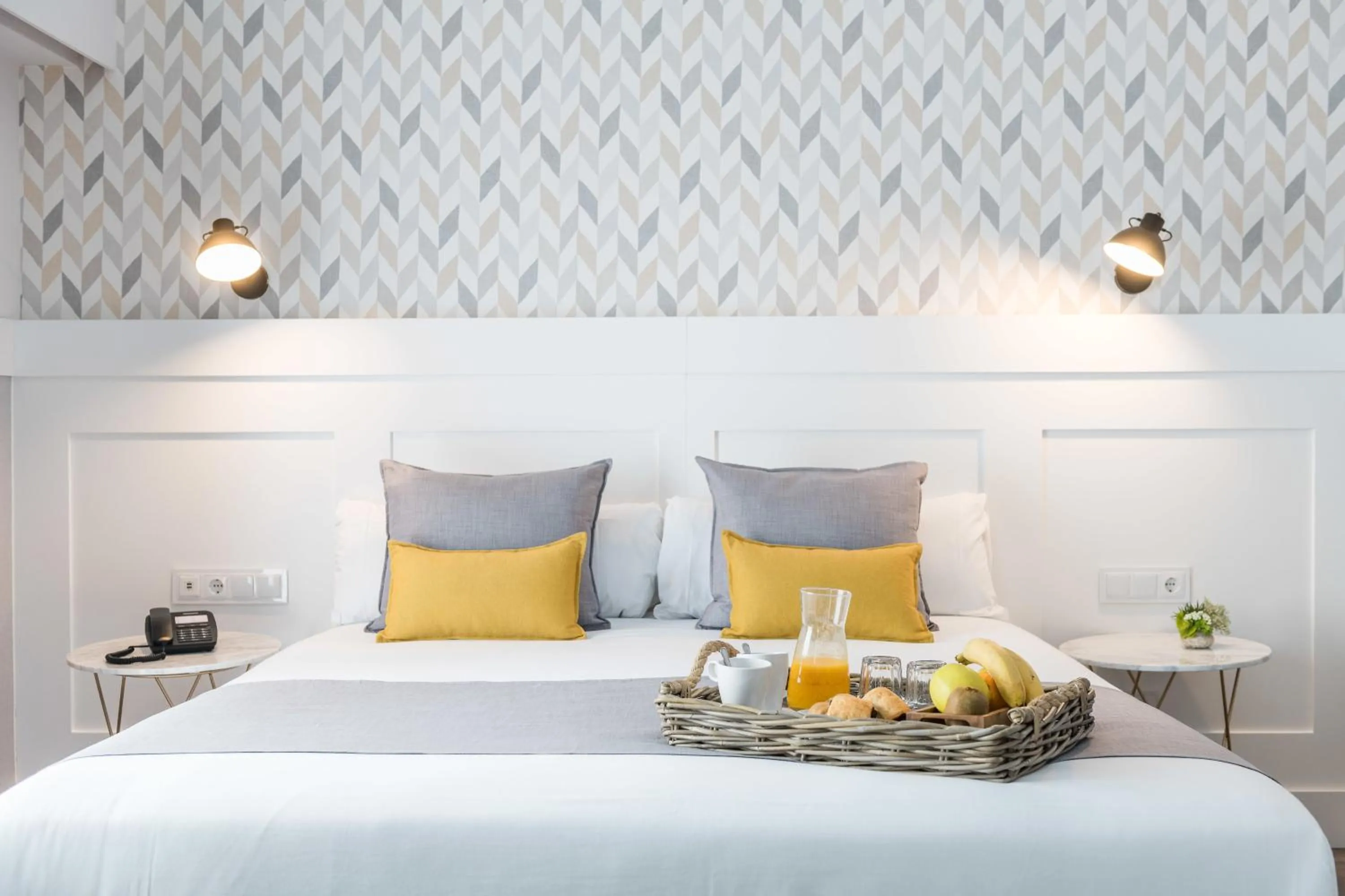 Bed in BYPILLOW Velázquez 45