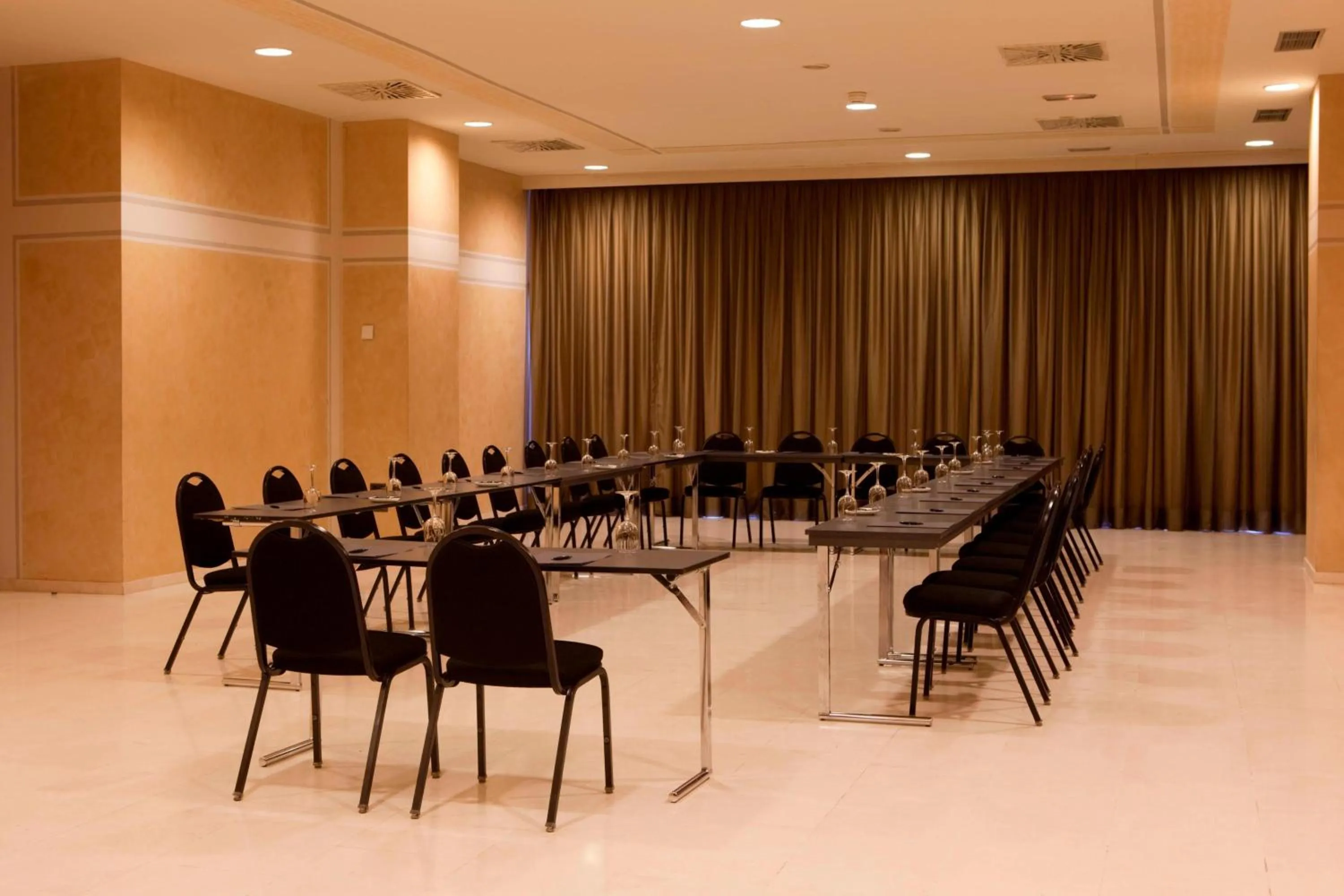 Meeting/conference room in AC Hotel Guadalajara by Marriott, Spain