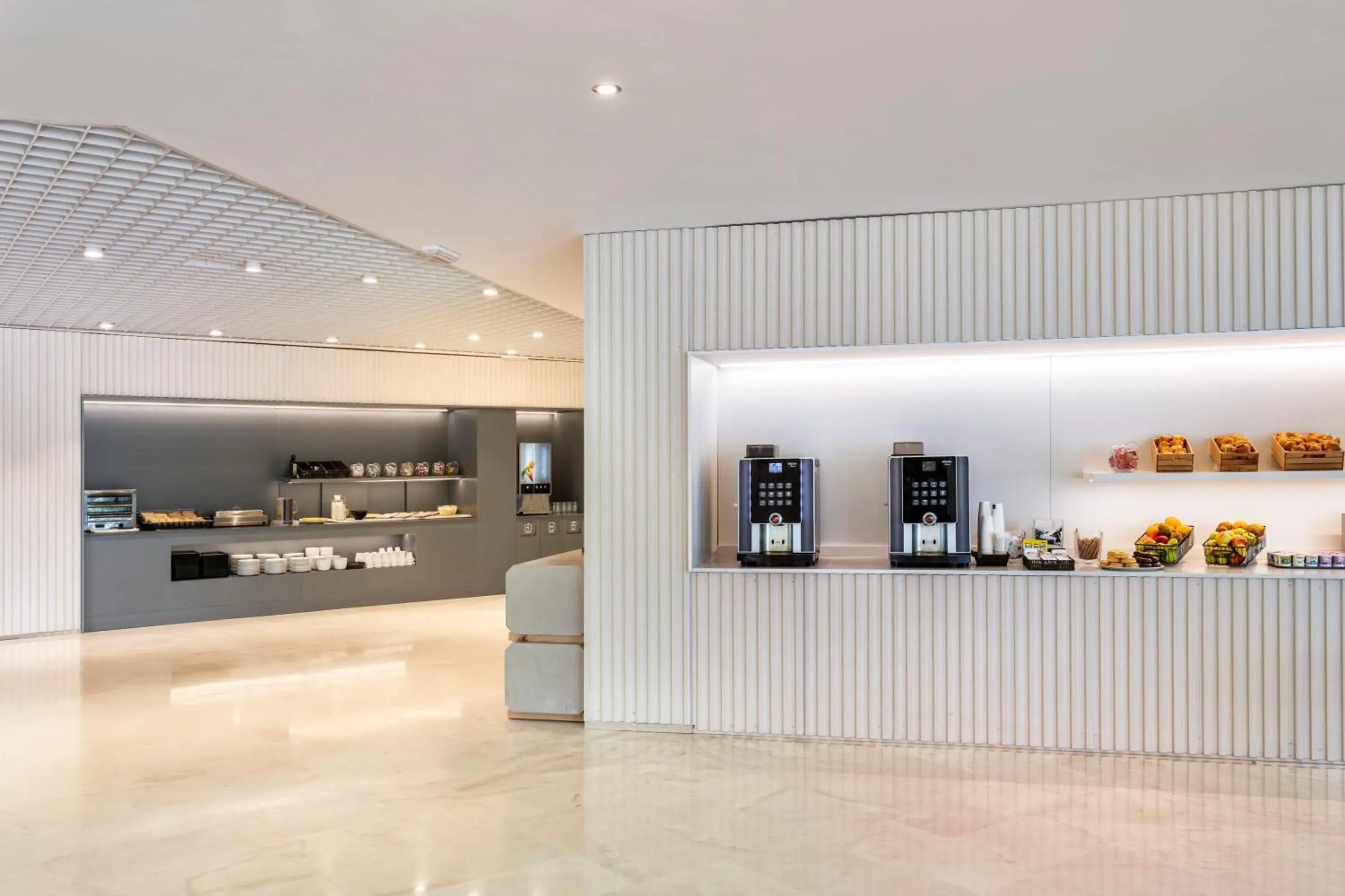 Buffet breakfast in B&B HOTEL Jerez Buffet breakfast in B&B HOTEL Jerez