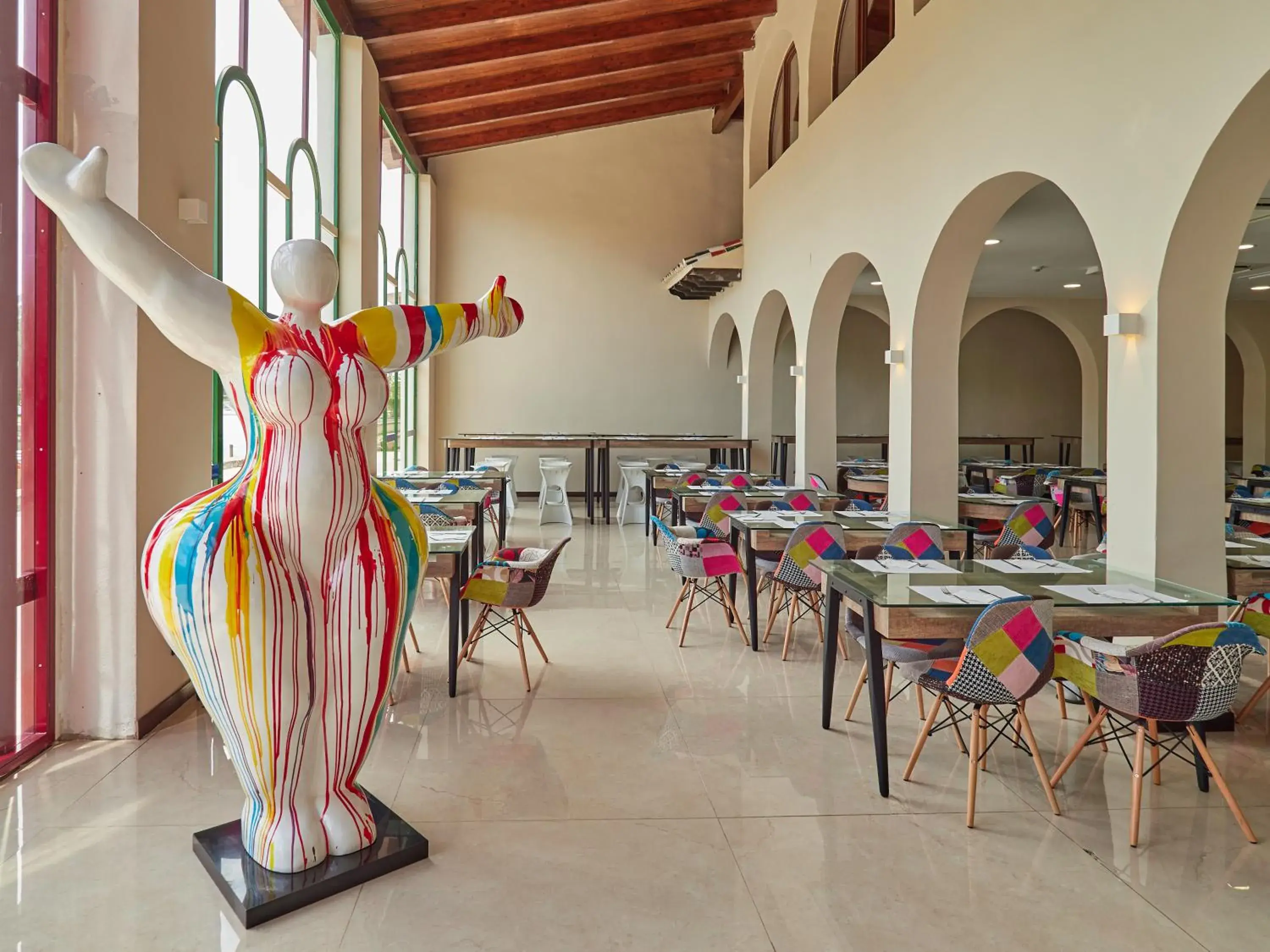 Restaurant/places to eat in BelleVue Club Restaurant/places to eat in BelleVue Club