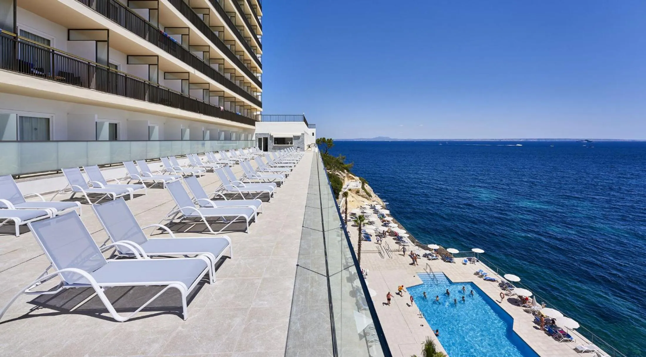 Solarium in Globales Cala Viñas Adults Only 16+