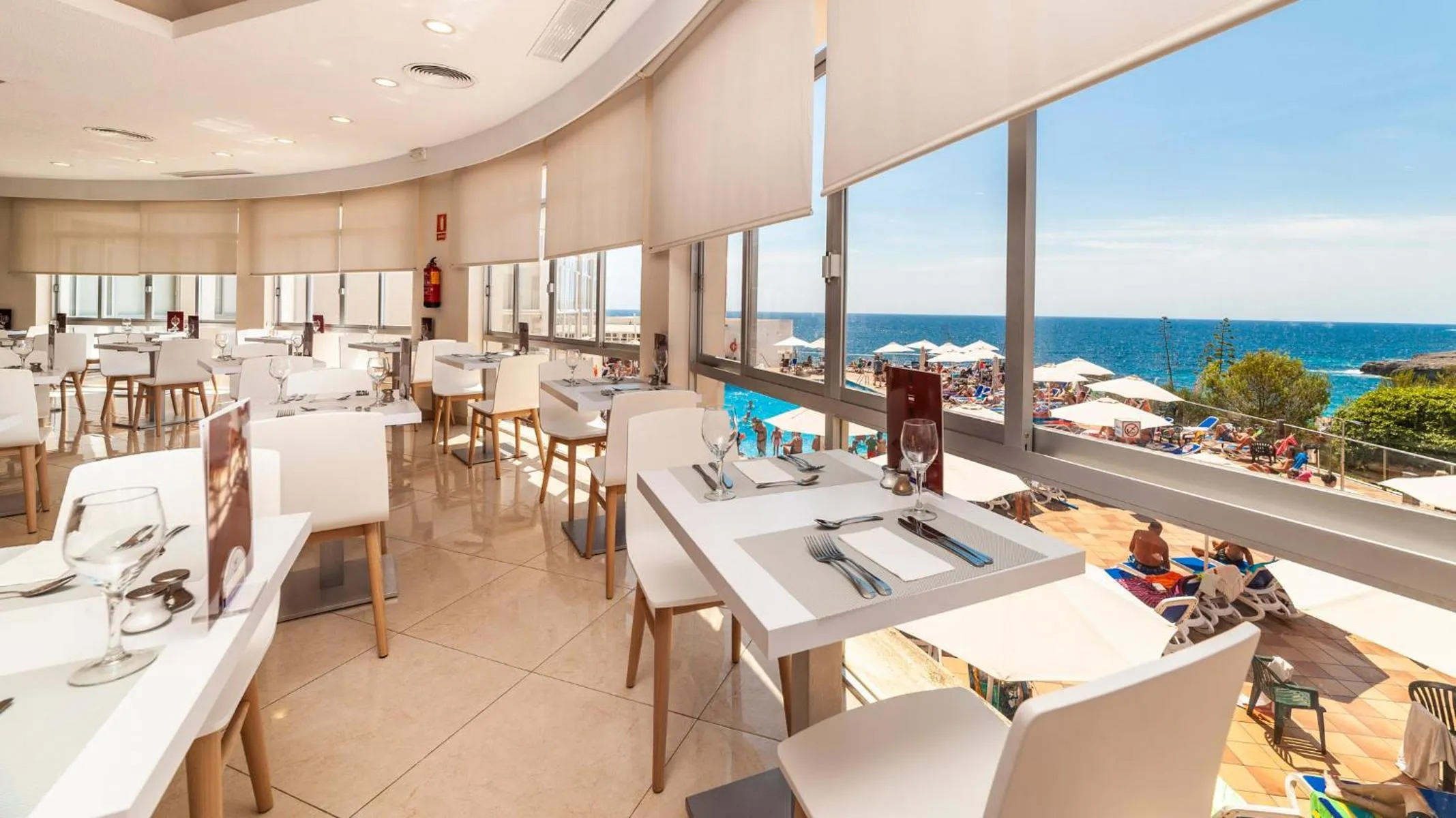 Restaurant/places to eat in Globales America