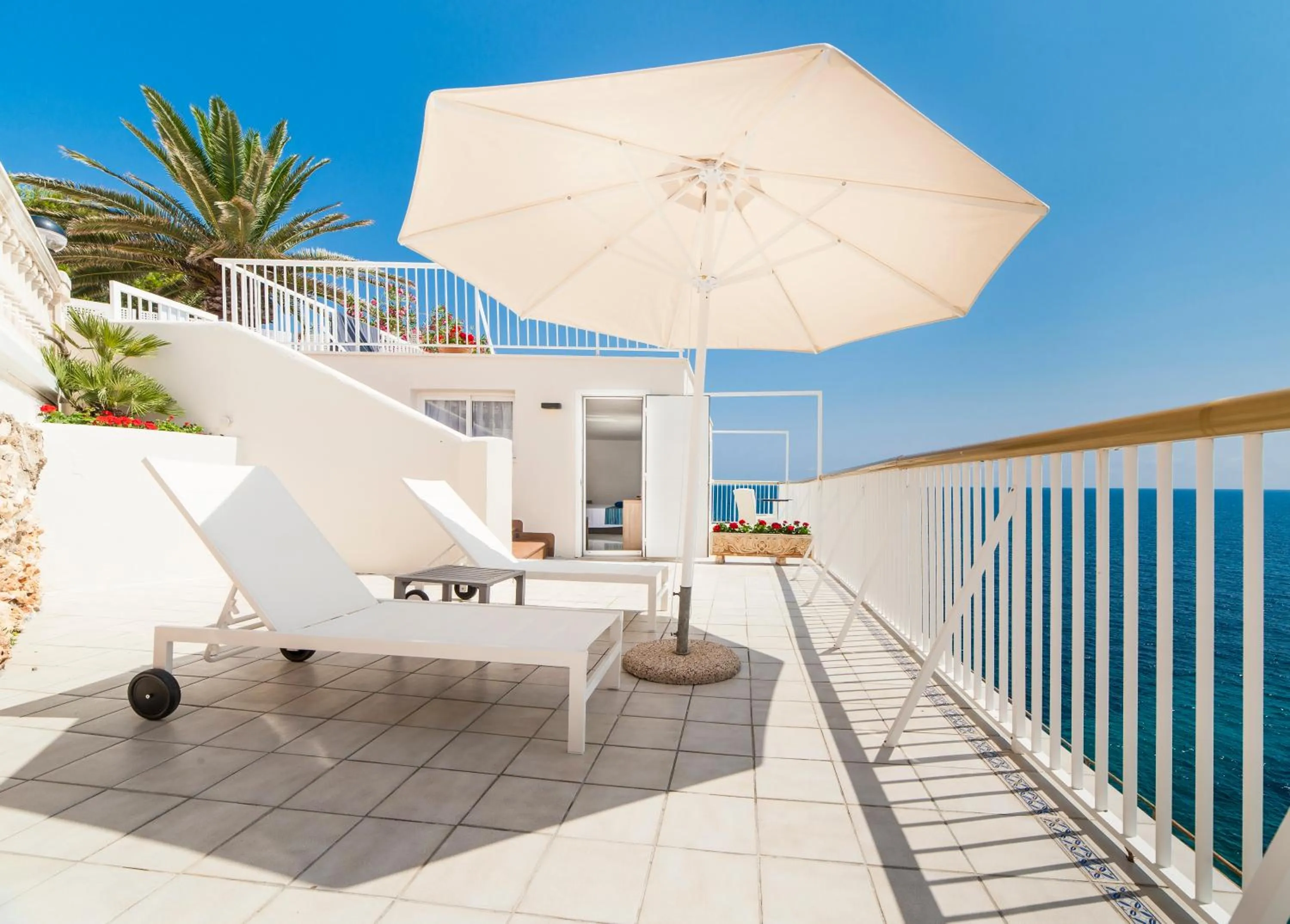 Balcony/Terrace in Globales America