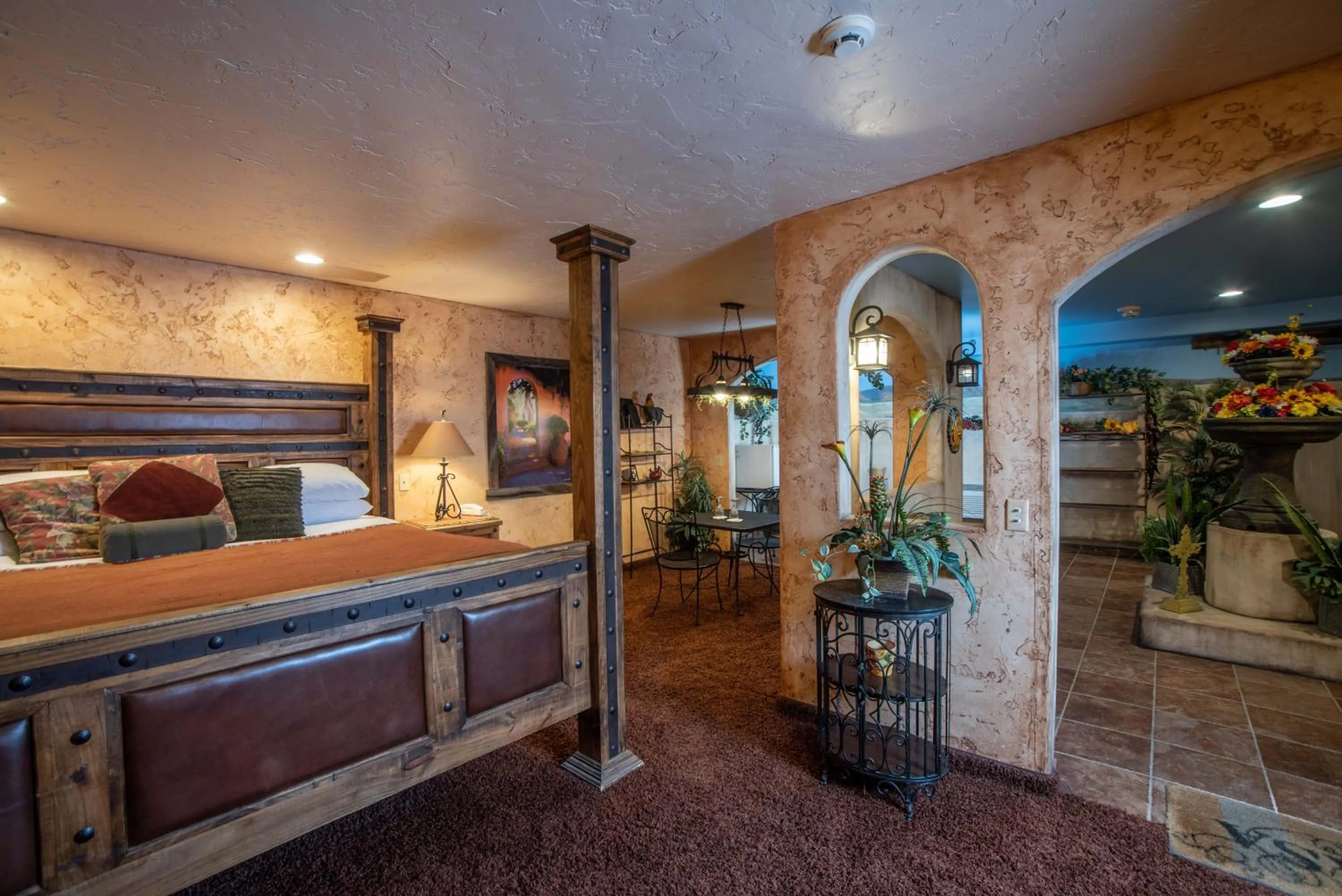 Bedroom in The Anniversary Inn - Logan