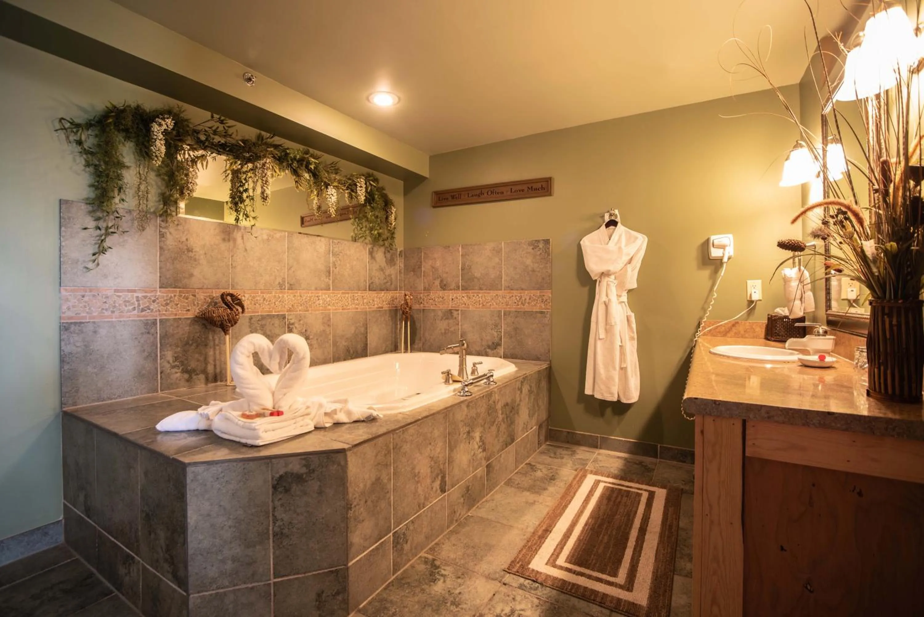 Bathroom in The Anniversary Inn - Logan