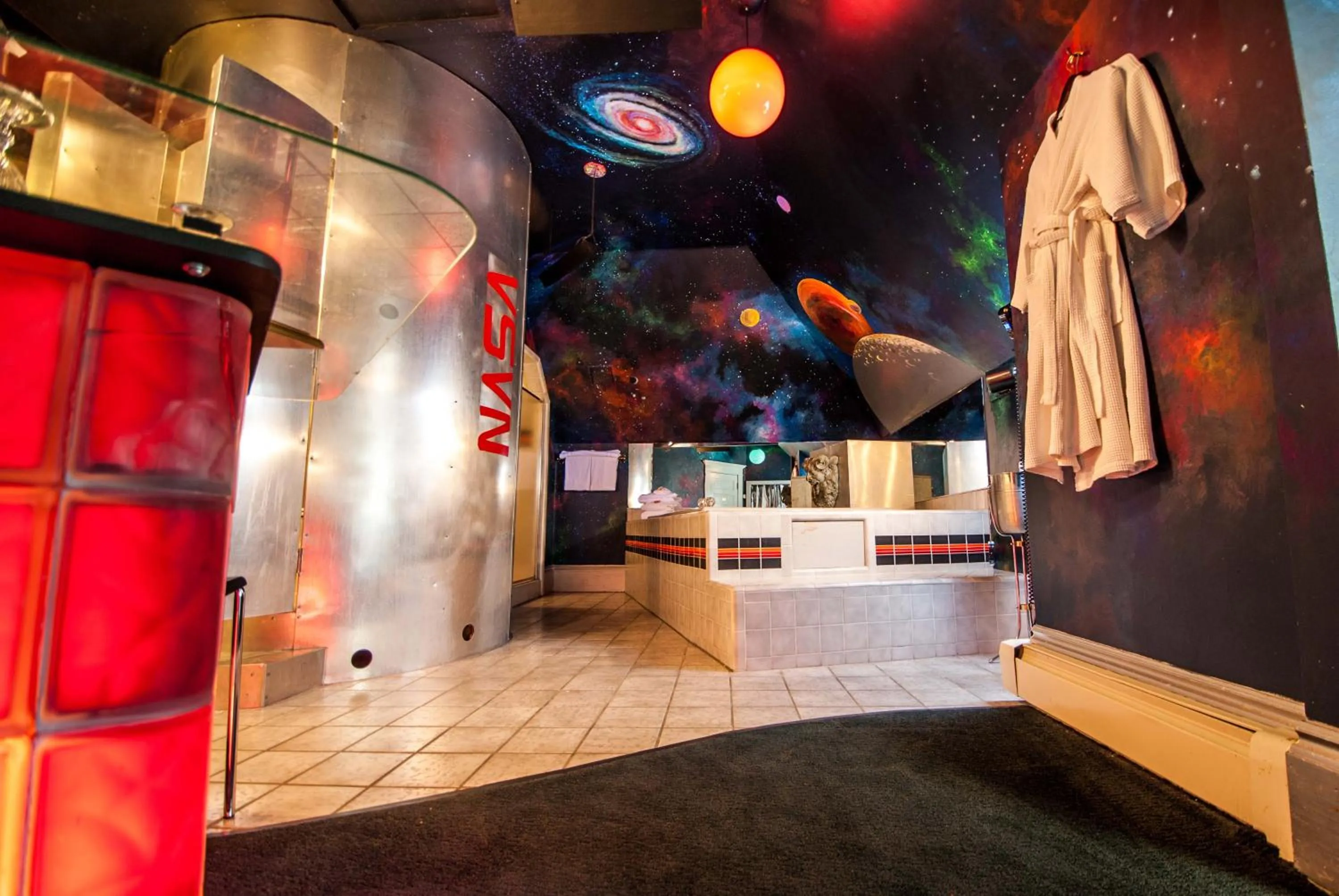 Bathroom in The Anniversary Inn - Logan