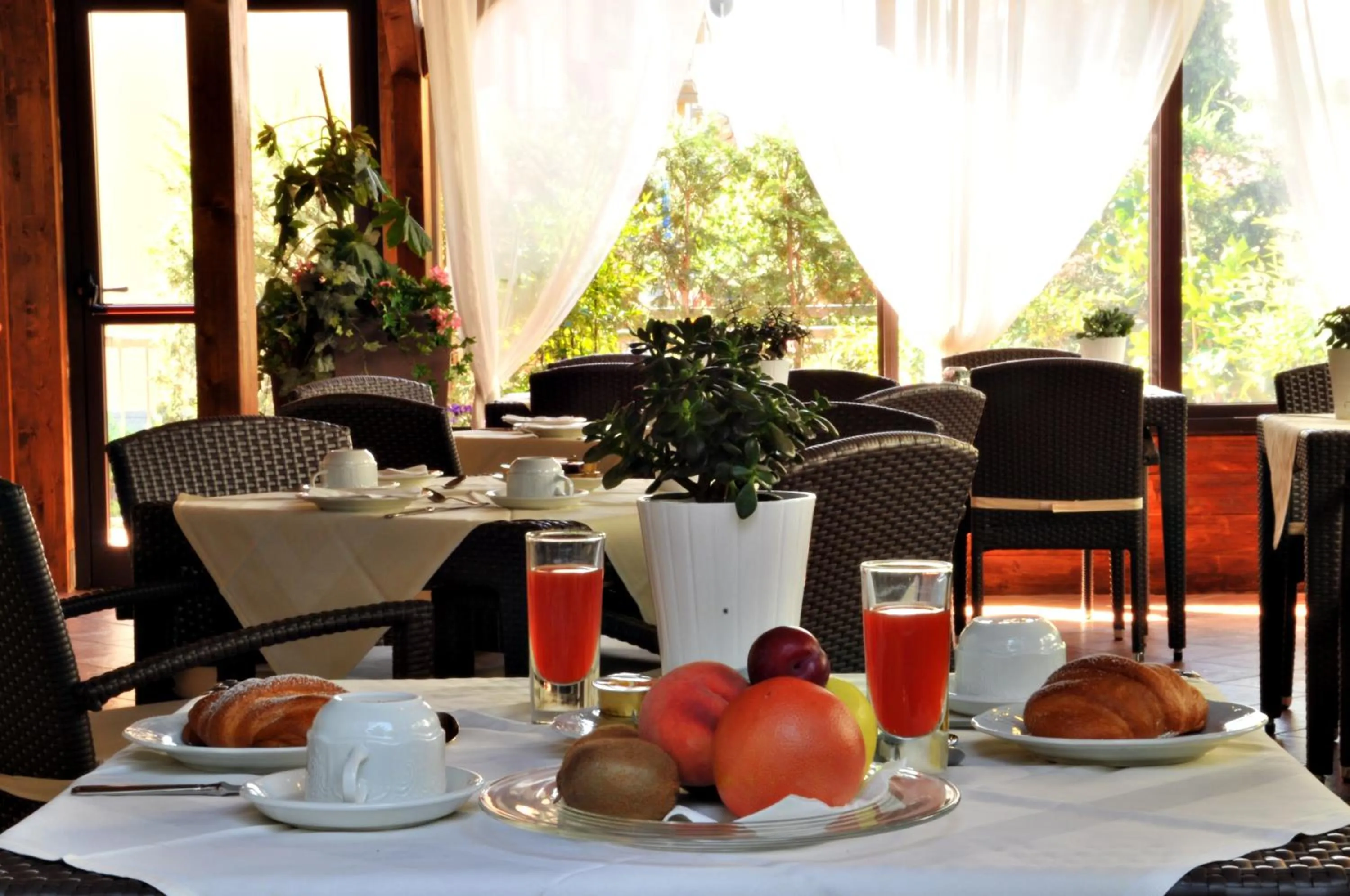 Continental breakfast in Hotel Ferro di Cavallo