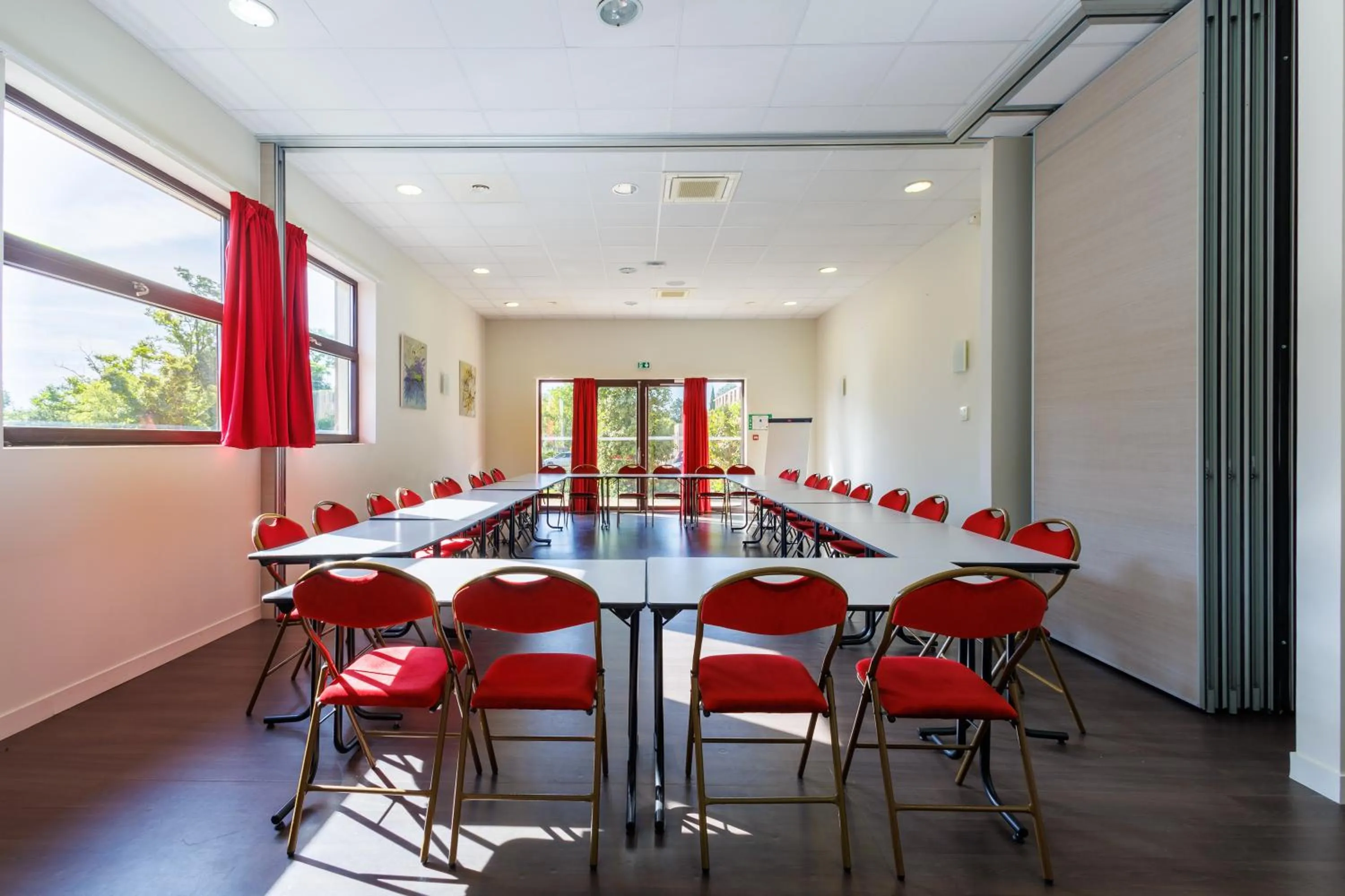 Meeting/conference room in Residhotel Résidence Pont du Gard