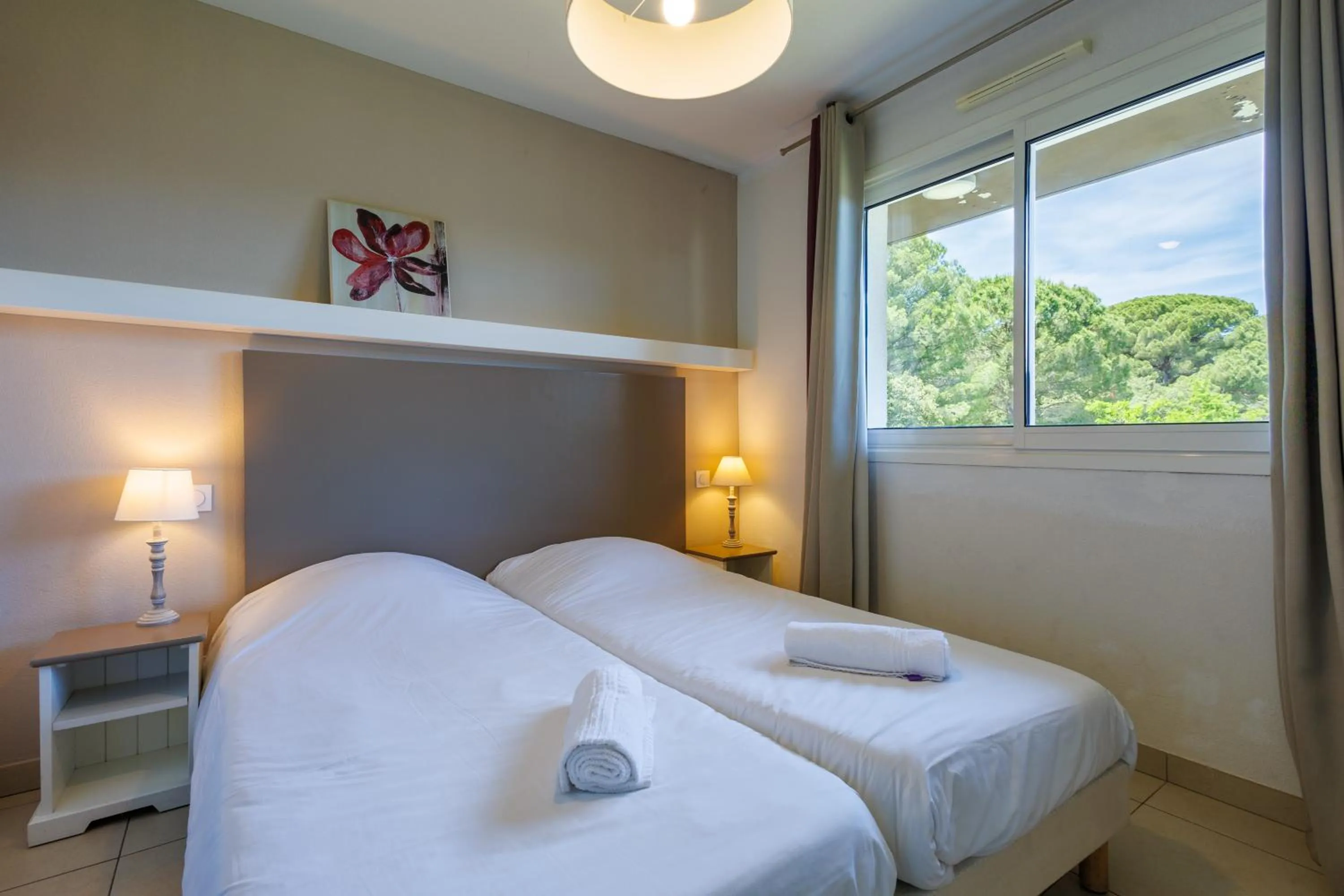 Bedroom, Bed in Residhotel Résidence Pont du Gard