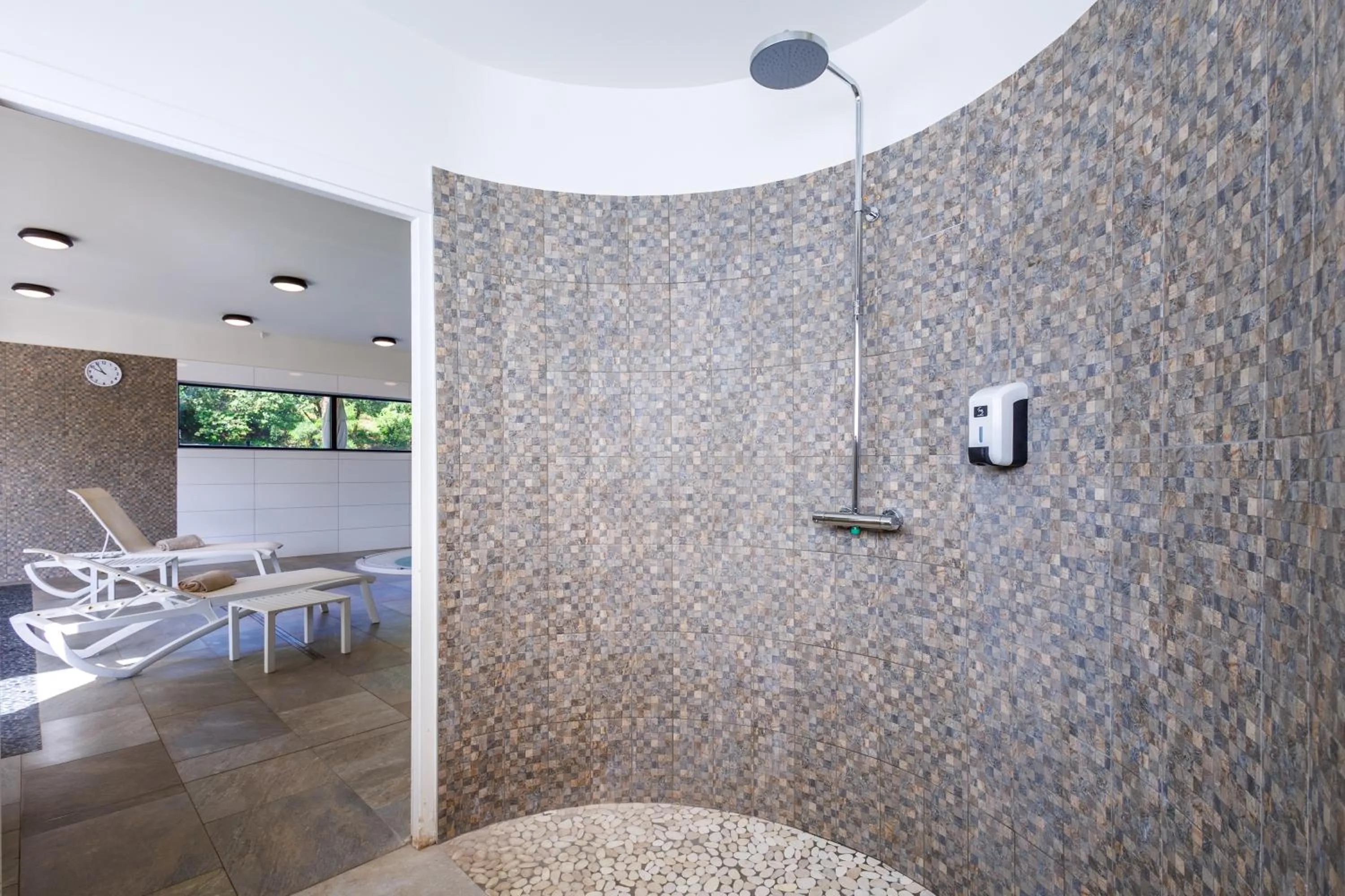 Spa and wellness centre/facilities in Residhotel Résidence Pont du Gard