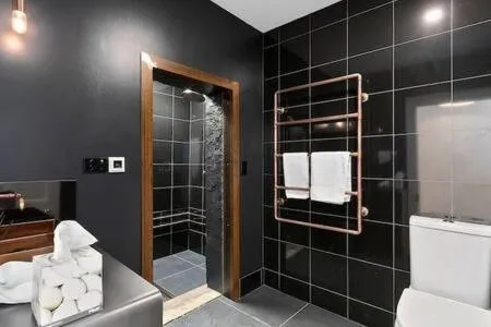 Outstanding quality renovation inner city home