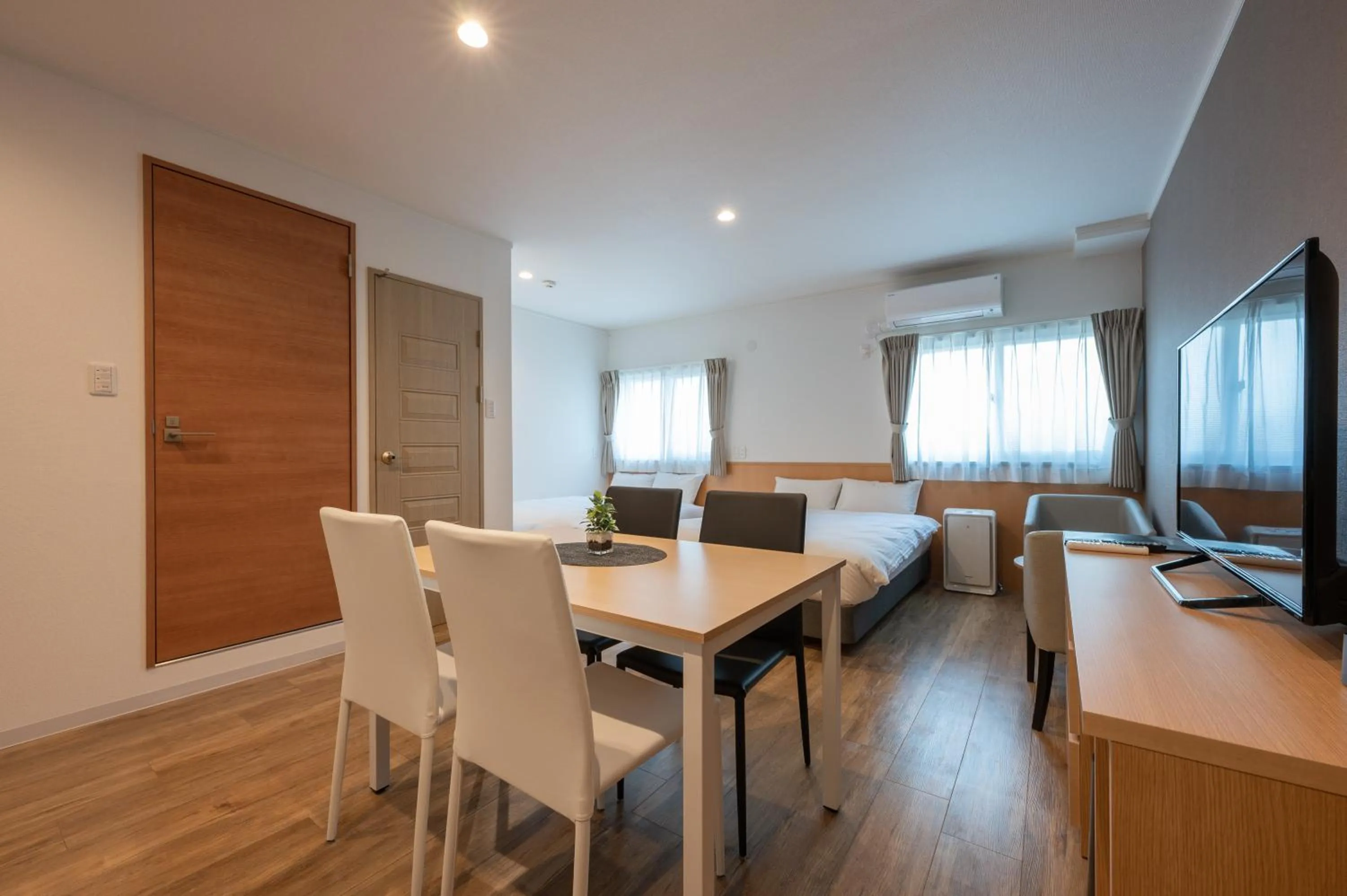 Photo of the whole room in HOTEL R9 The Yard Ishioka