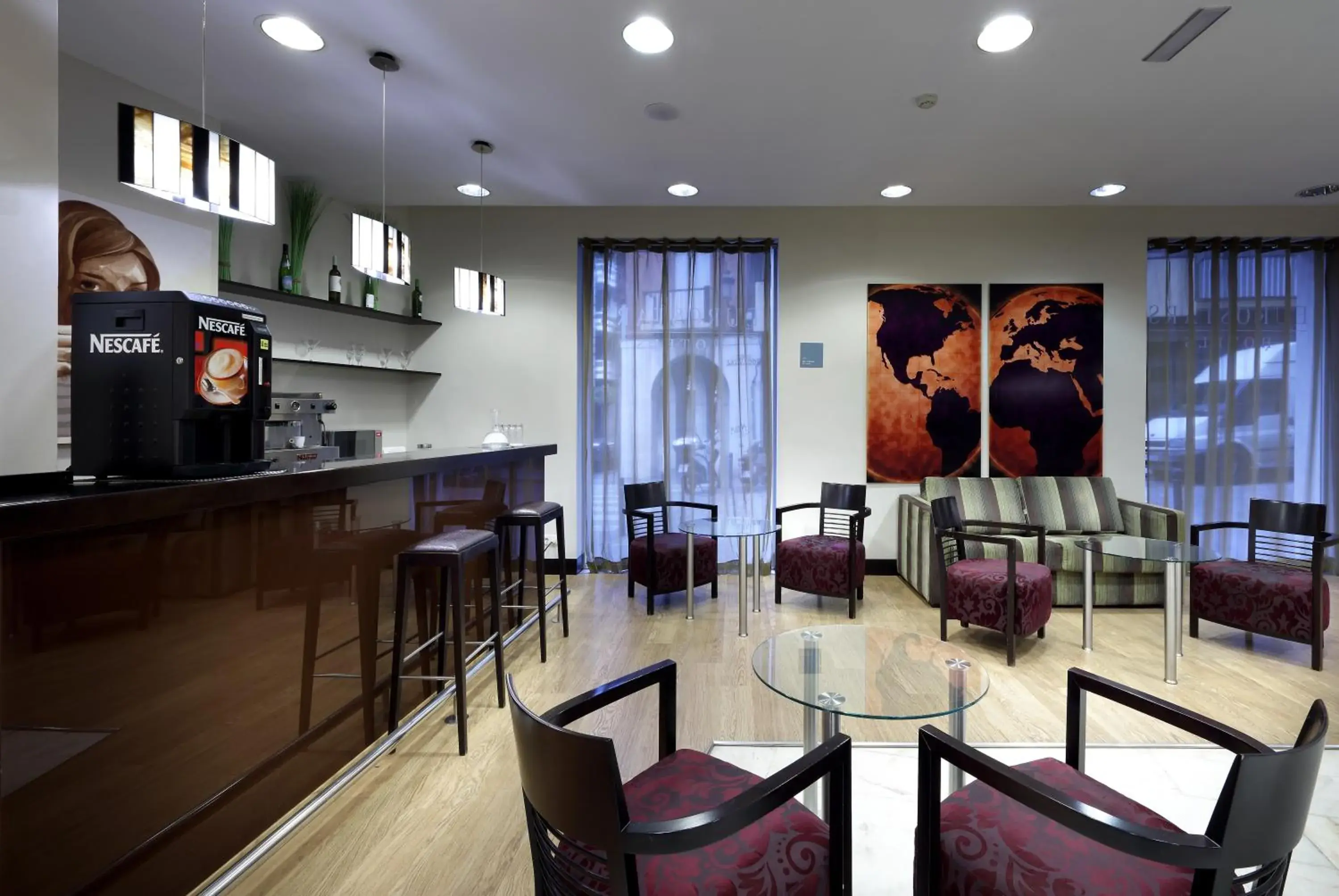 Lounge or bar in Exe Tartessos Lounge or bar in Exe Tartessos