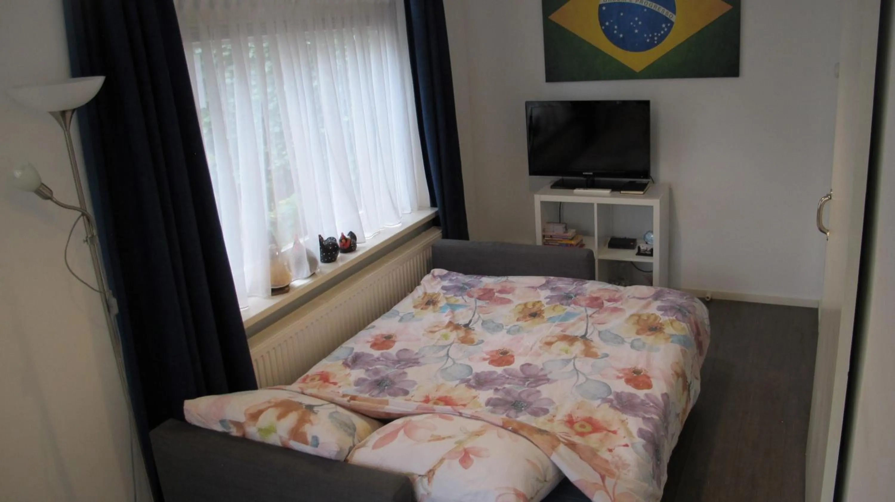 Living room, Bed in Bos en Lommer Hotel - Erasmus Park area