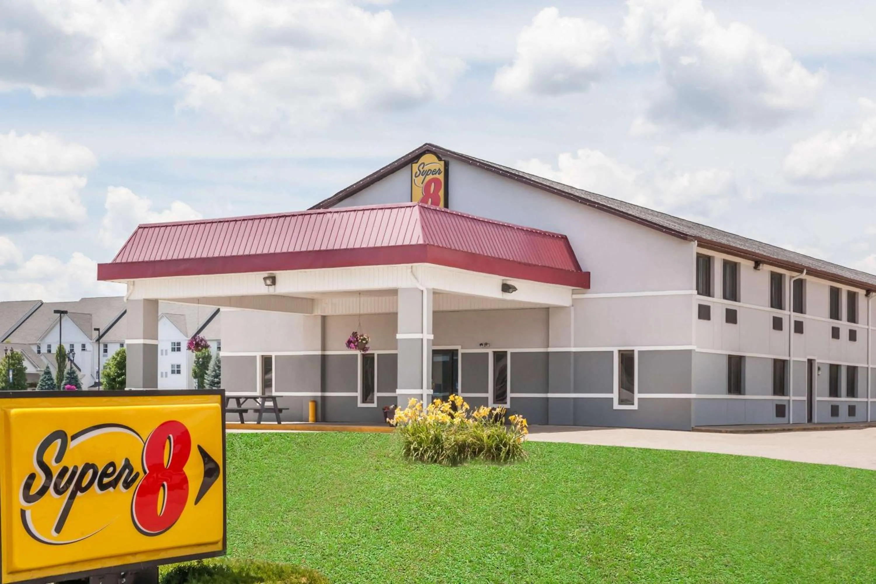 Property building in Super 8 by Wyndham Shipshewana