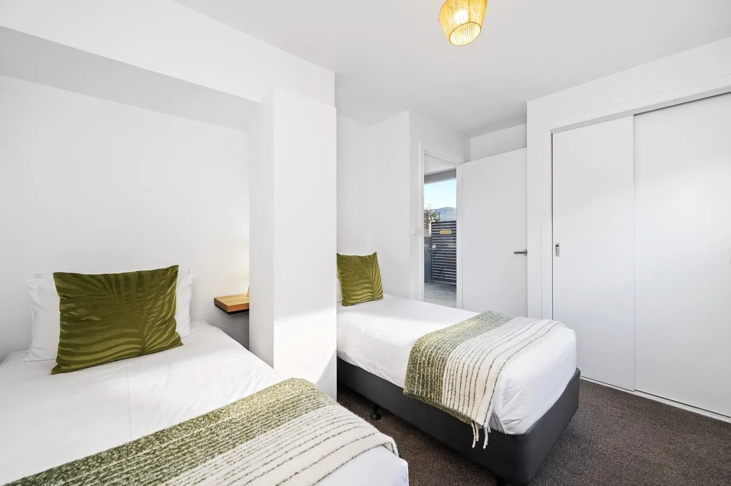 The Retreat at 165 New renovated unit Sleeps 6