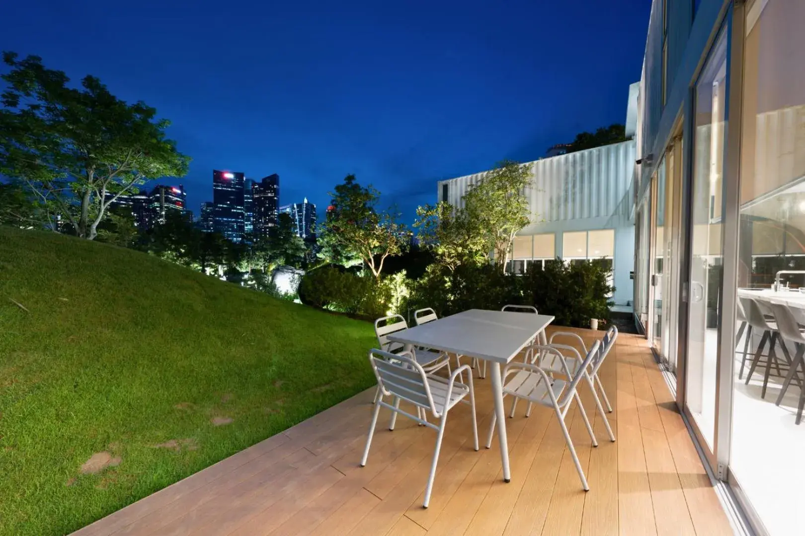 Duplex Suite in Garden Pod at Gardens by the Bay Duplex Suite in Garden Pod at Gardens by the Bay