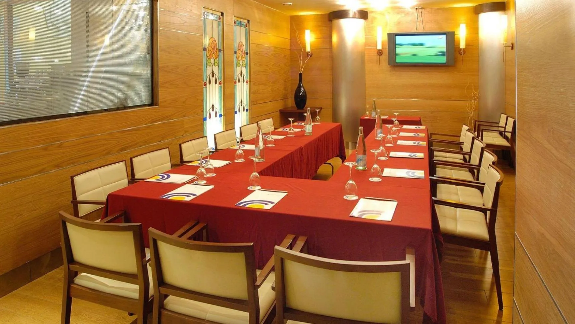 Meeting/conference room in Evenia Rocafort