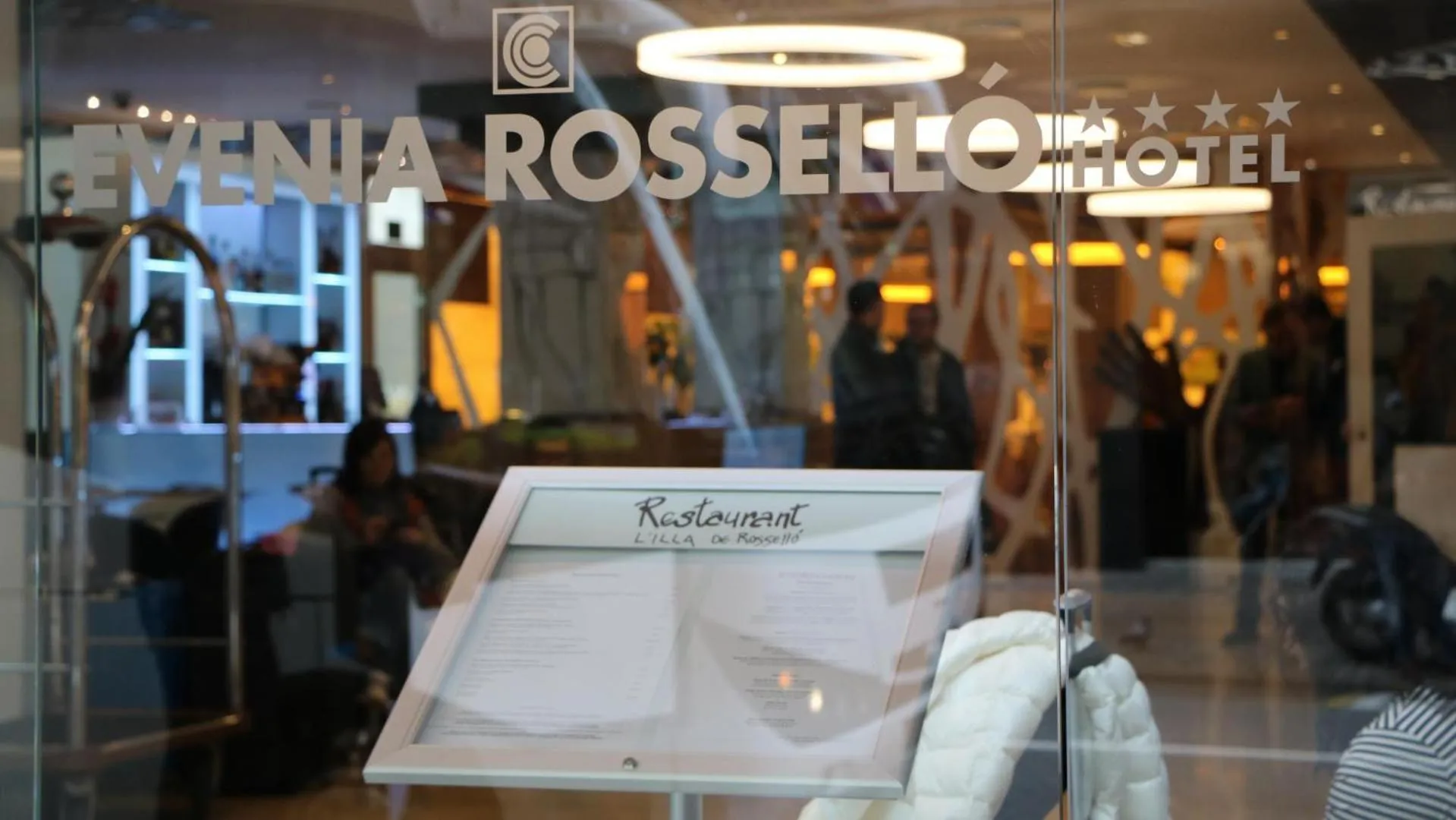 Property building in Evenia Rossello