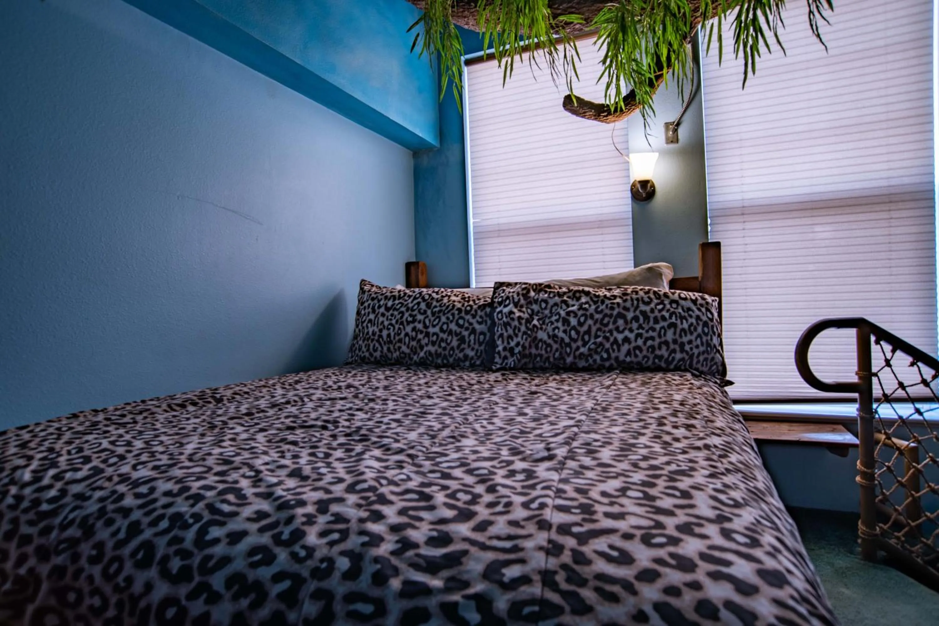 Bed in The Anniversary Inn - Boise