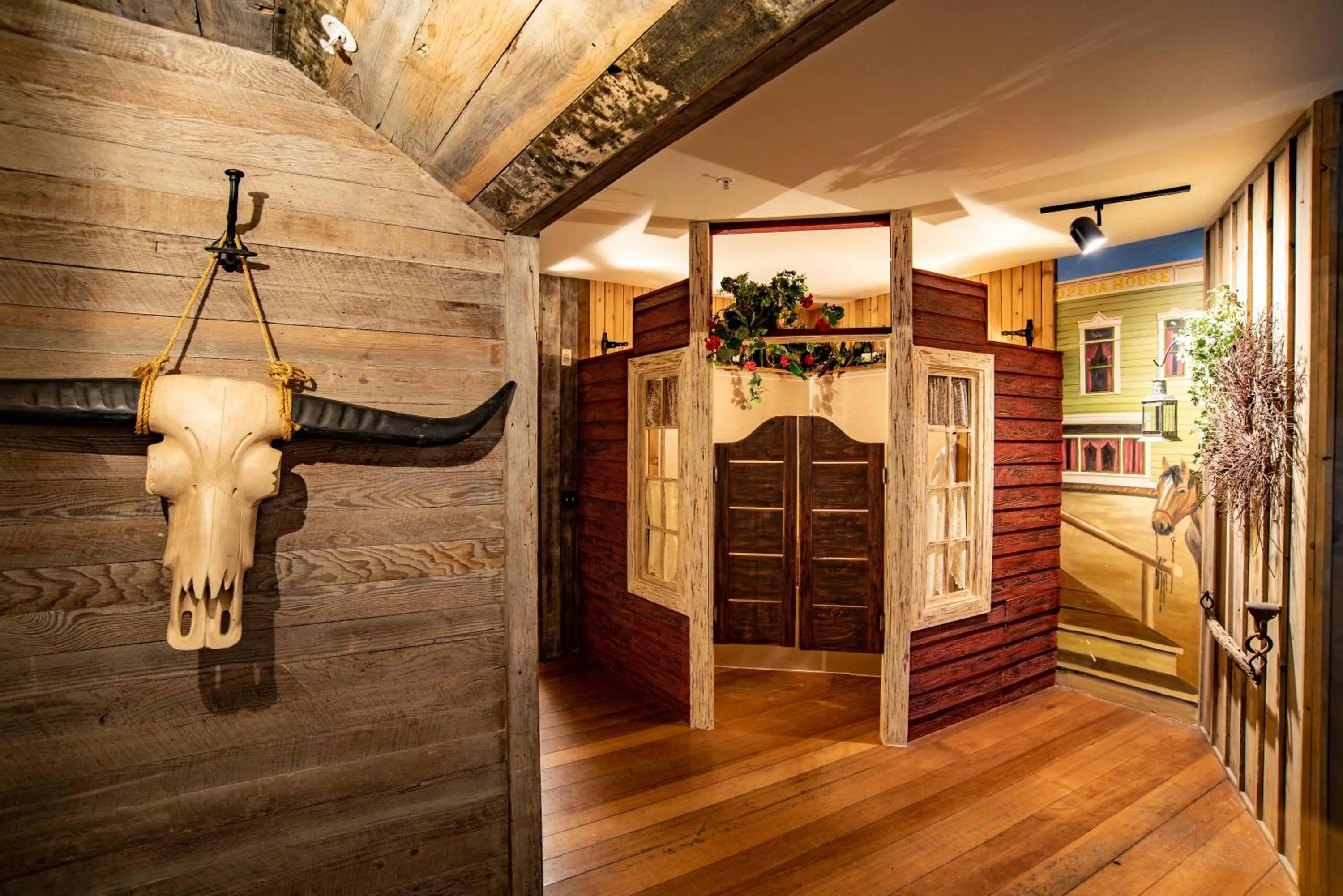 Decorative detail in The Anniversary Inn - Boise