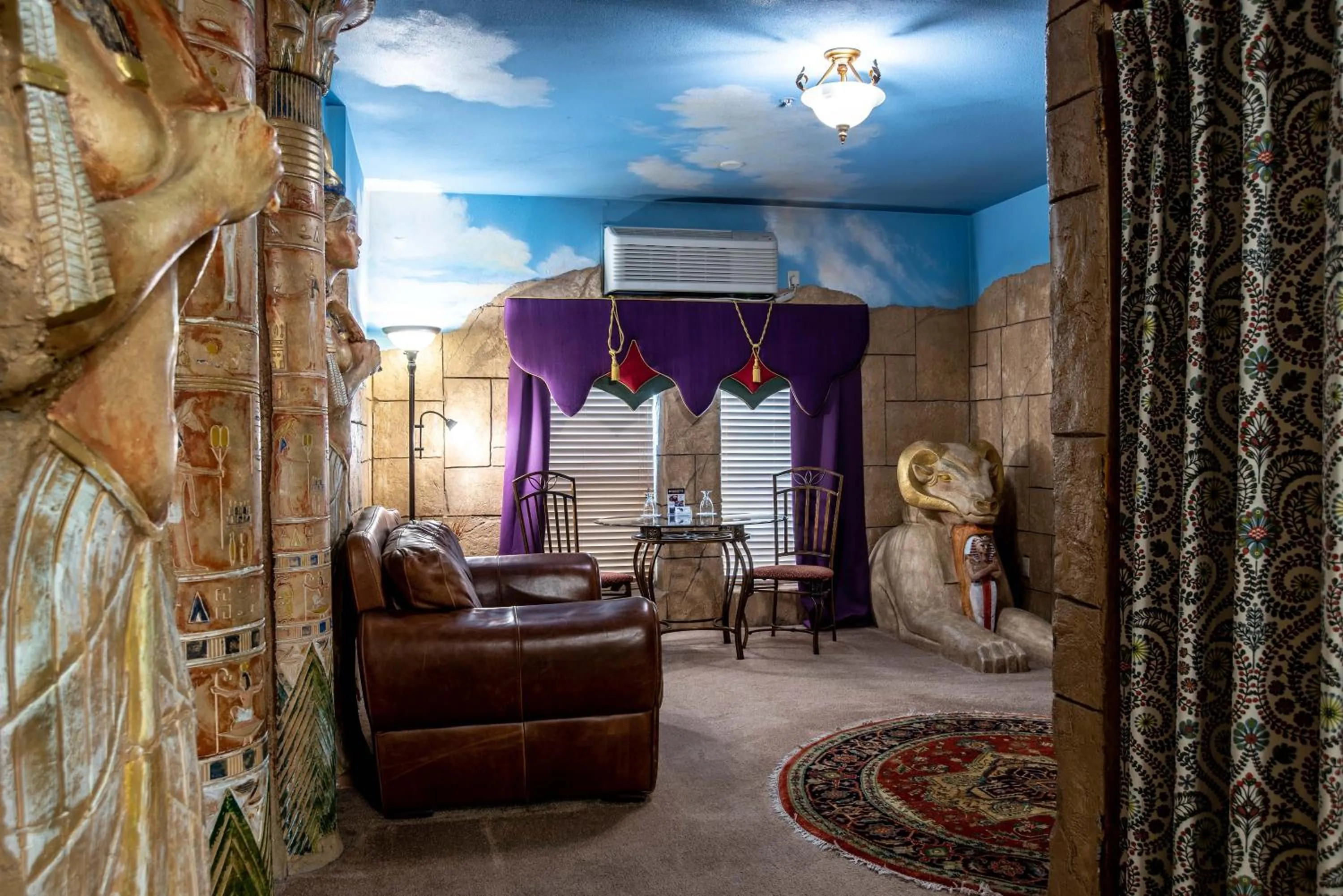 Seating area in The Anniversary Inn - Boise